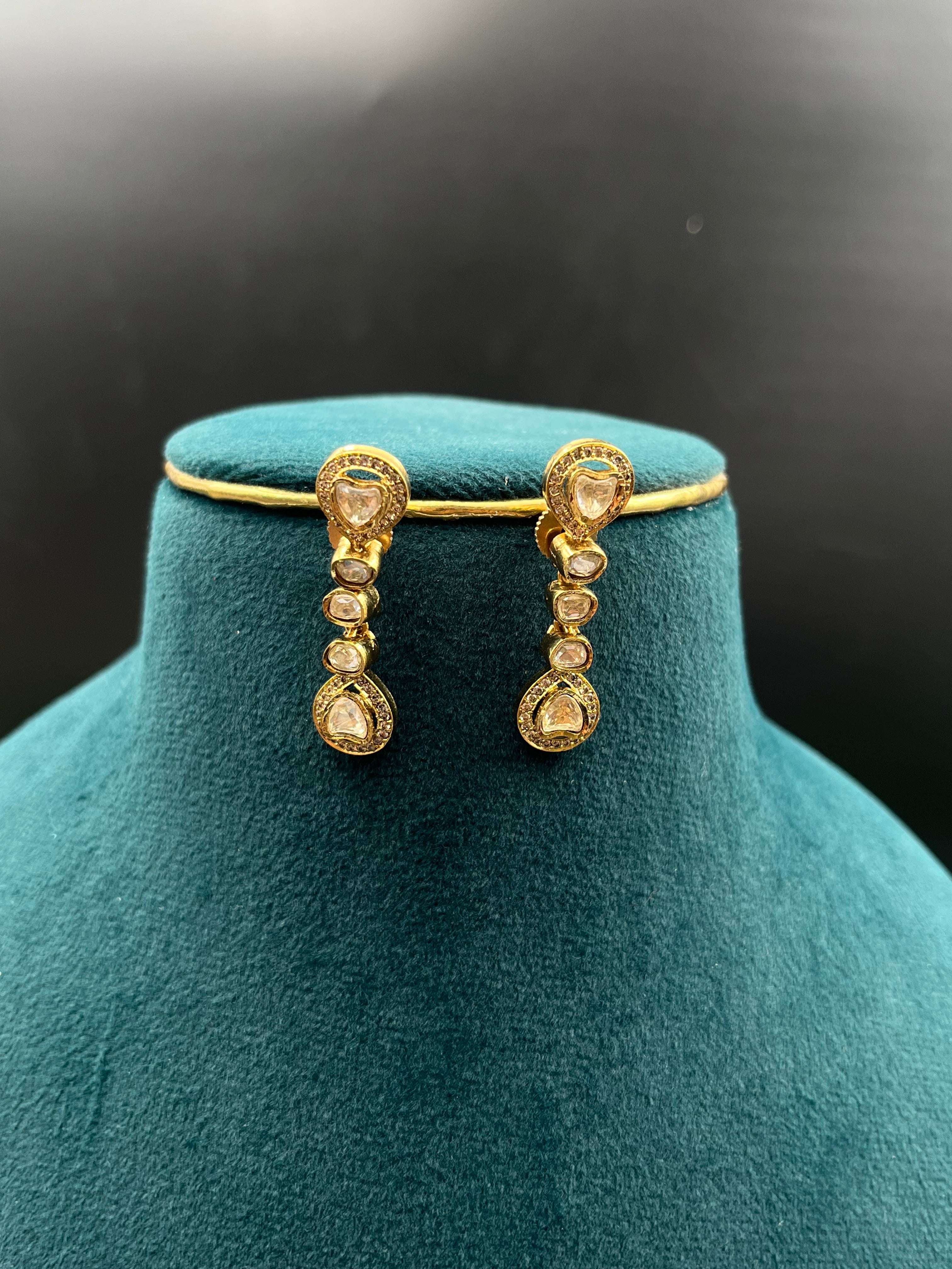NISHA NECKLACE