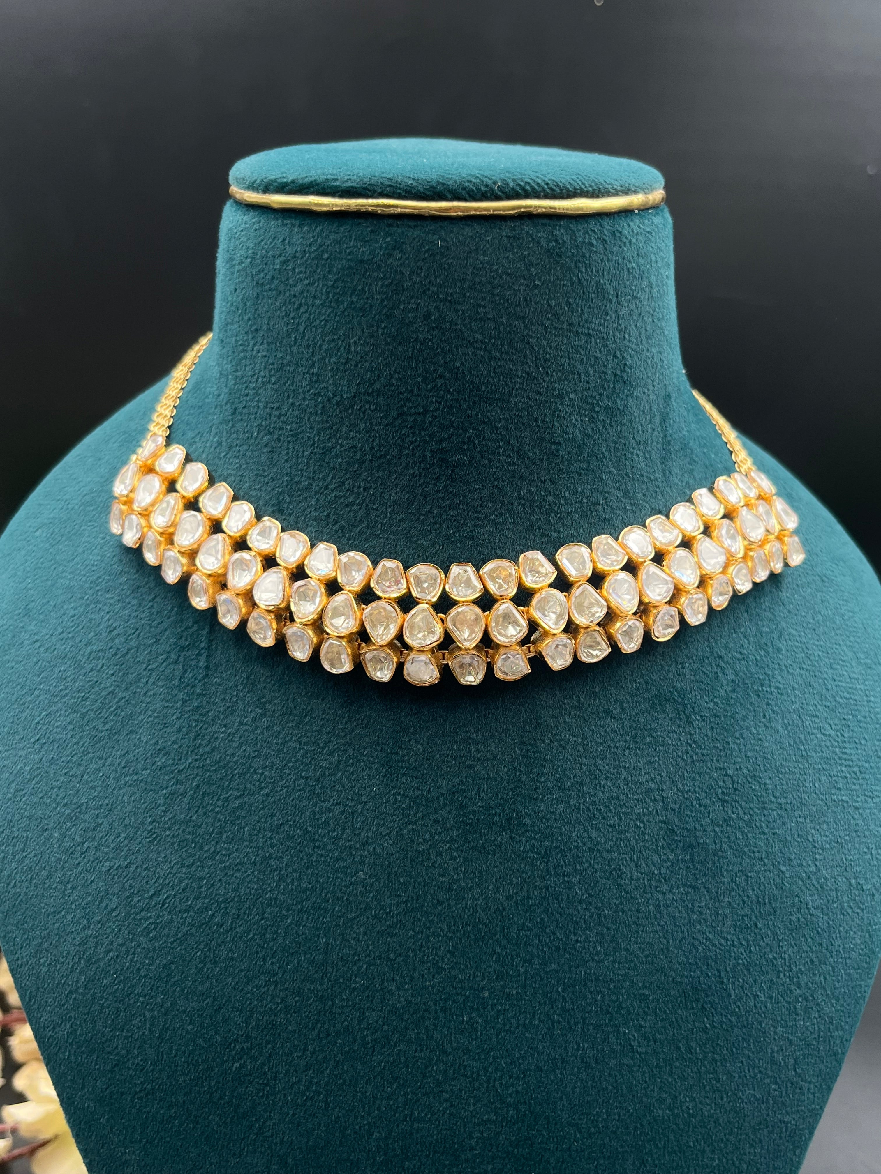 ISHIKA NECKLACE
