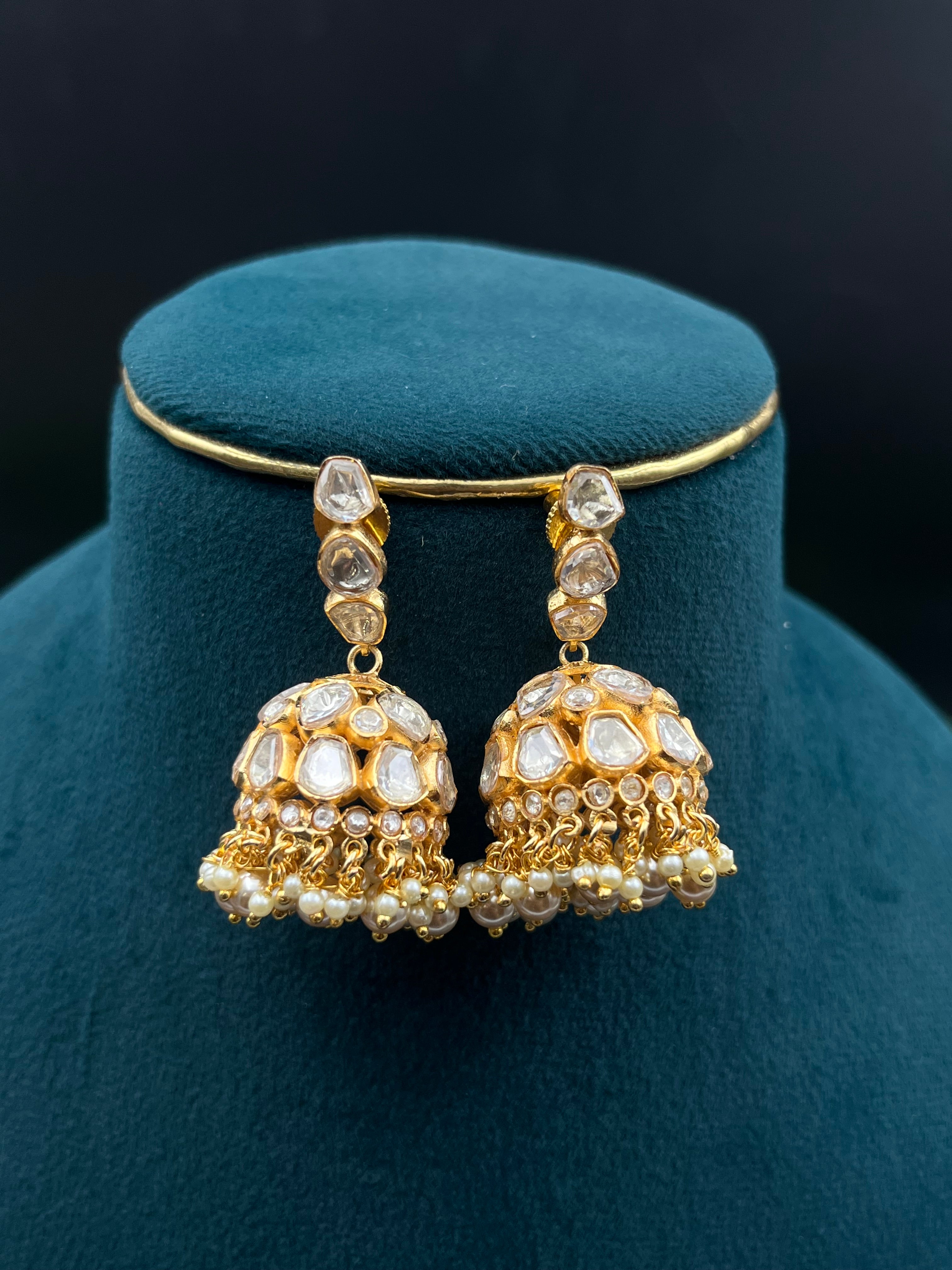 ISHIKA NECKLACE