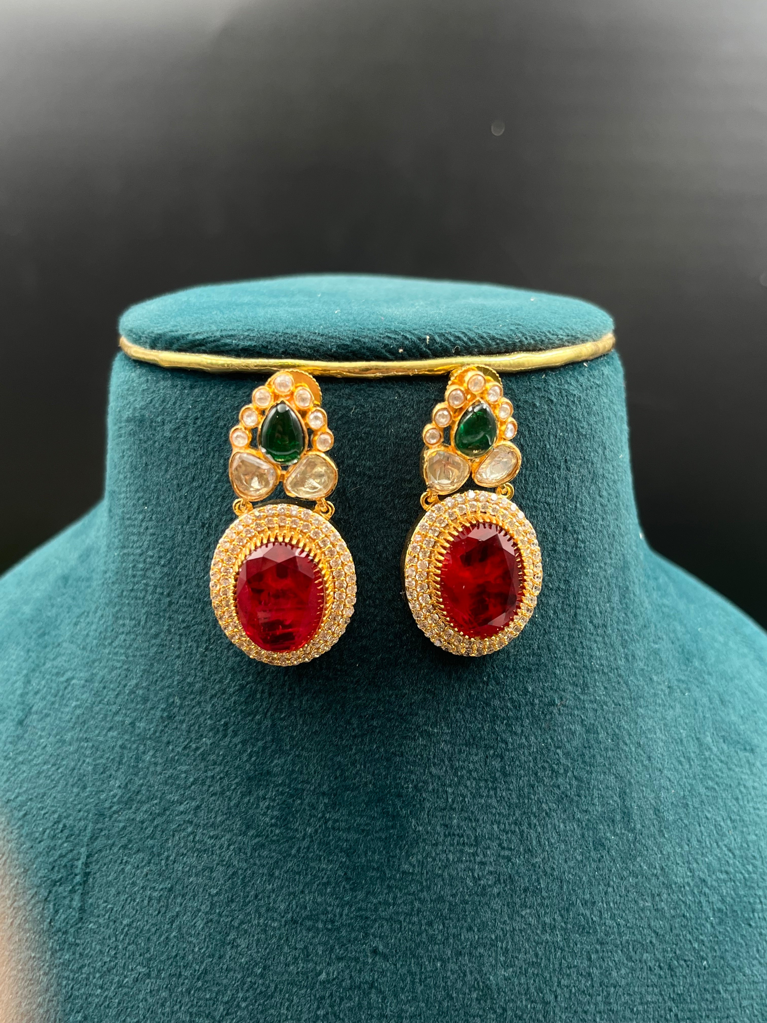 FIZA NECKLACE