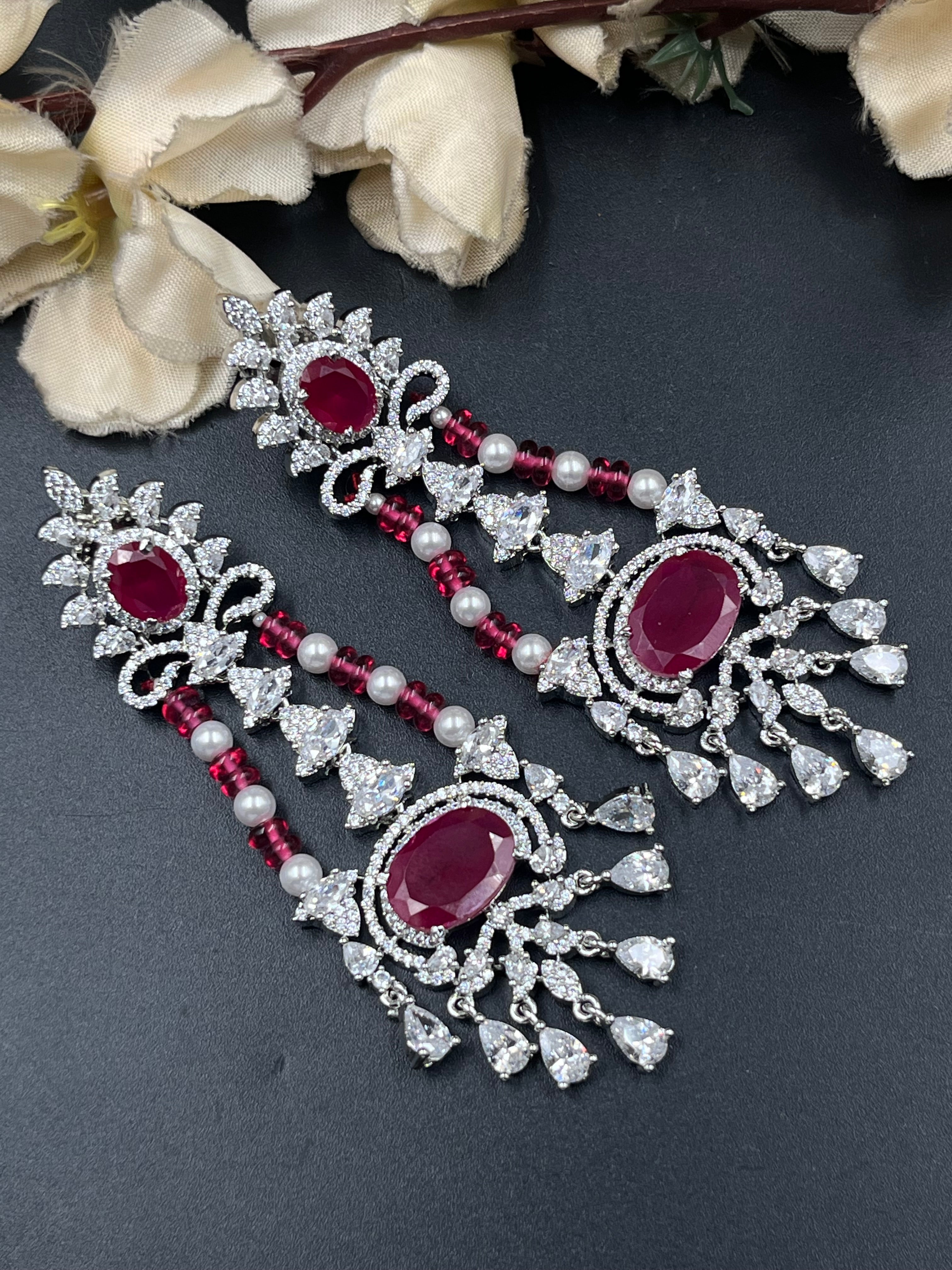 LIYA NECKLACE