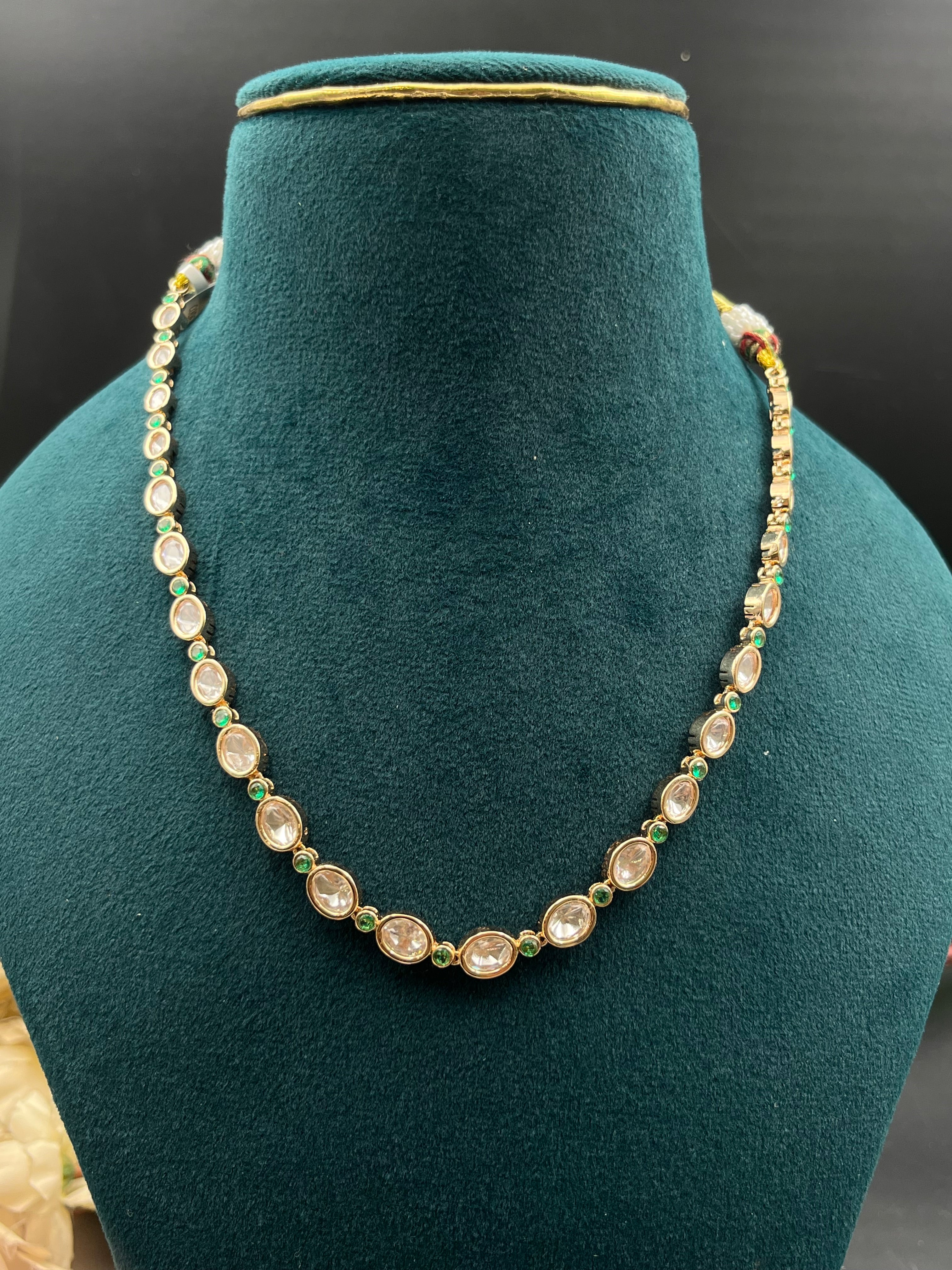 UMA NECKLACE