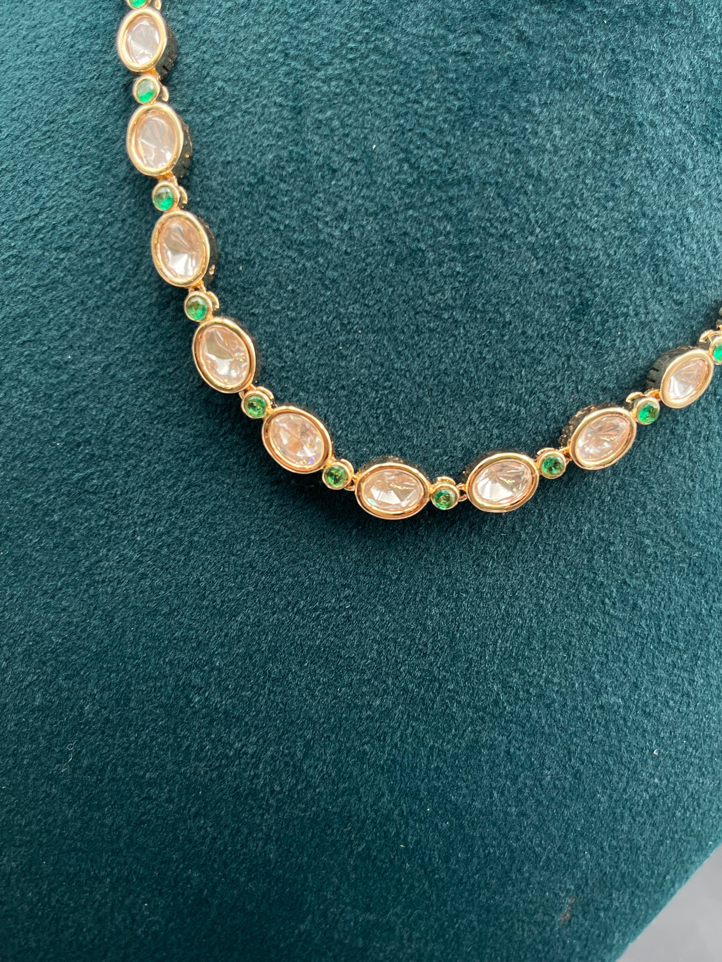 UMA NECKLACE