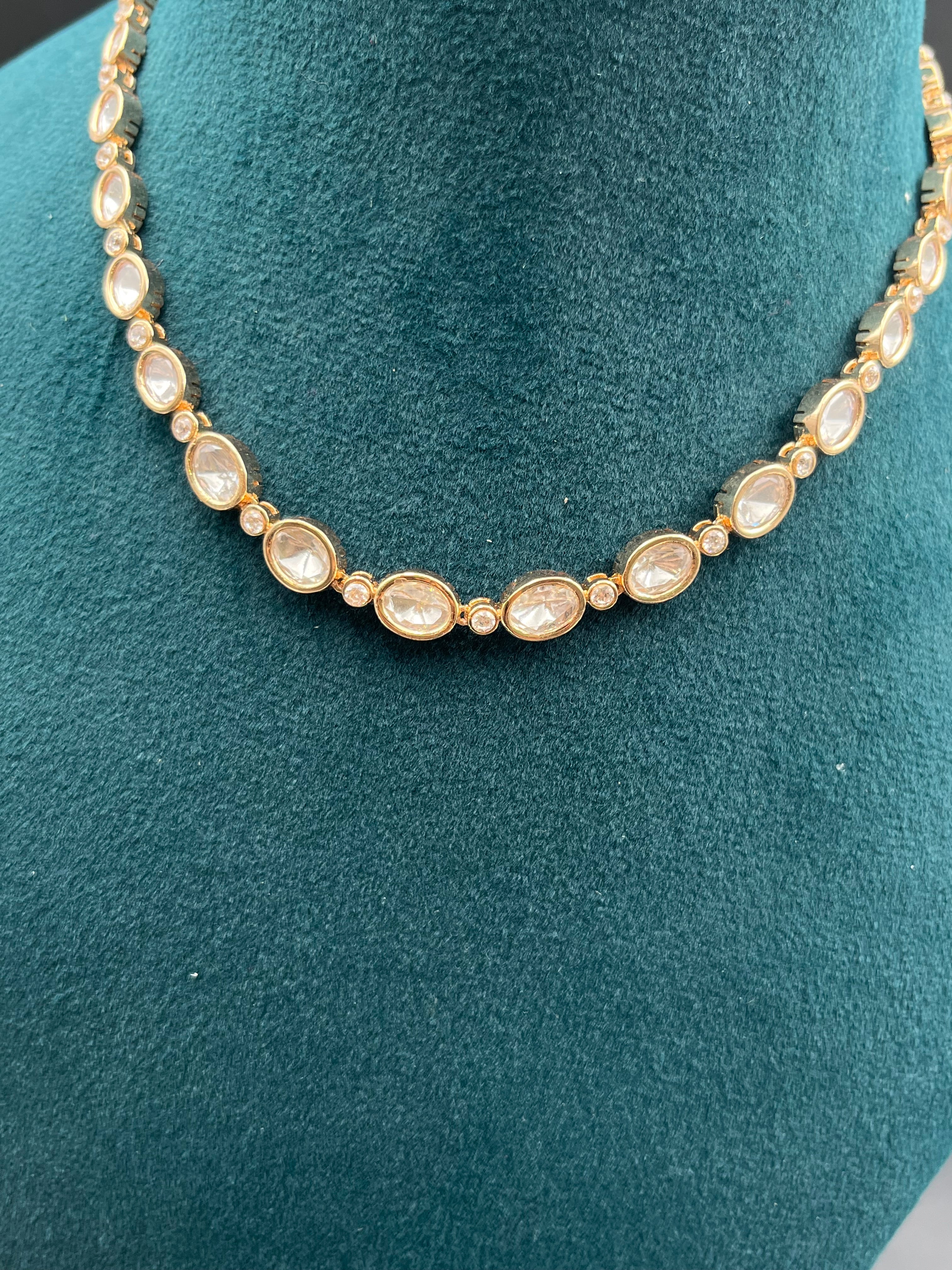 UMA NECKLACE