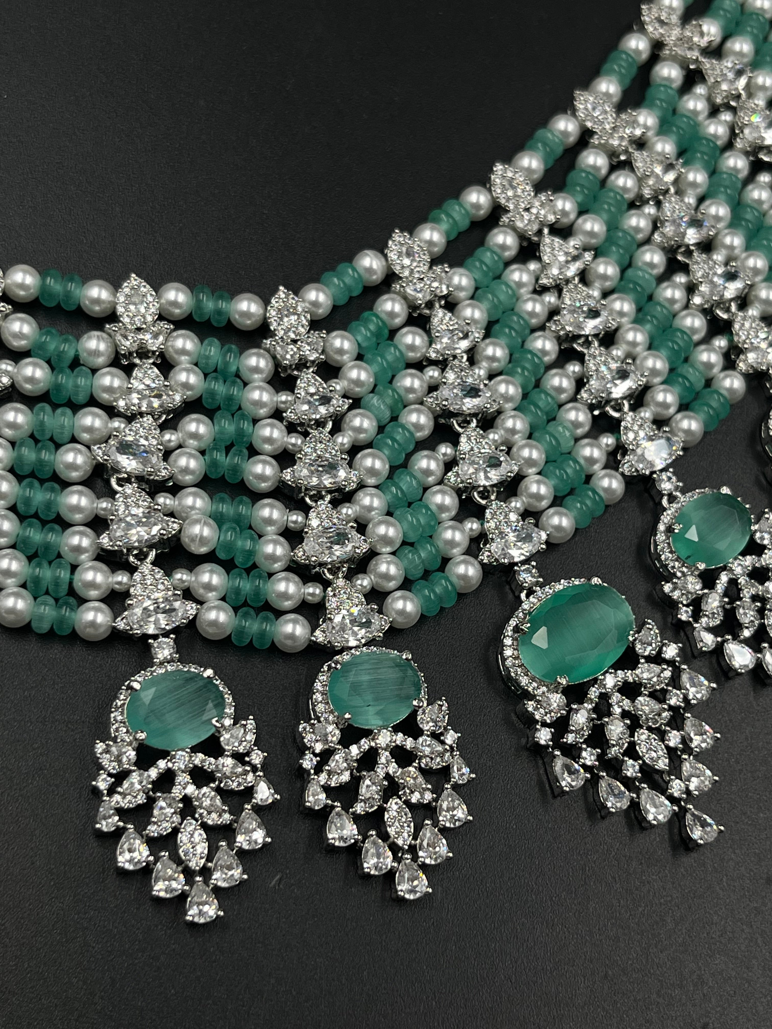 LIYA NECKLACE