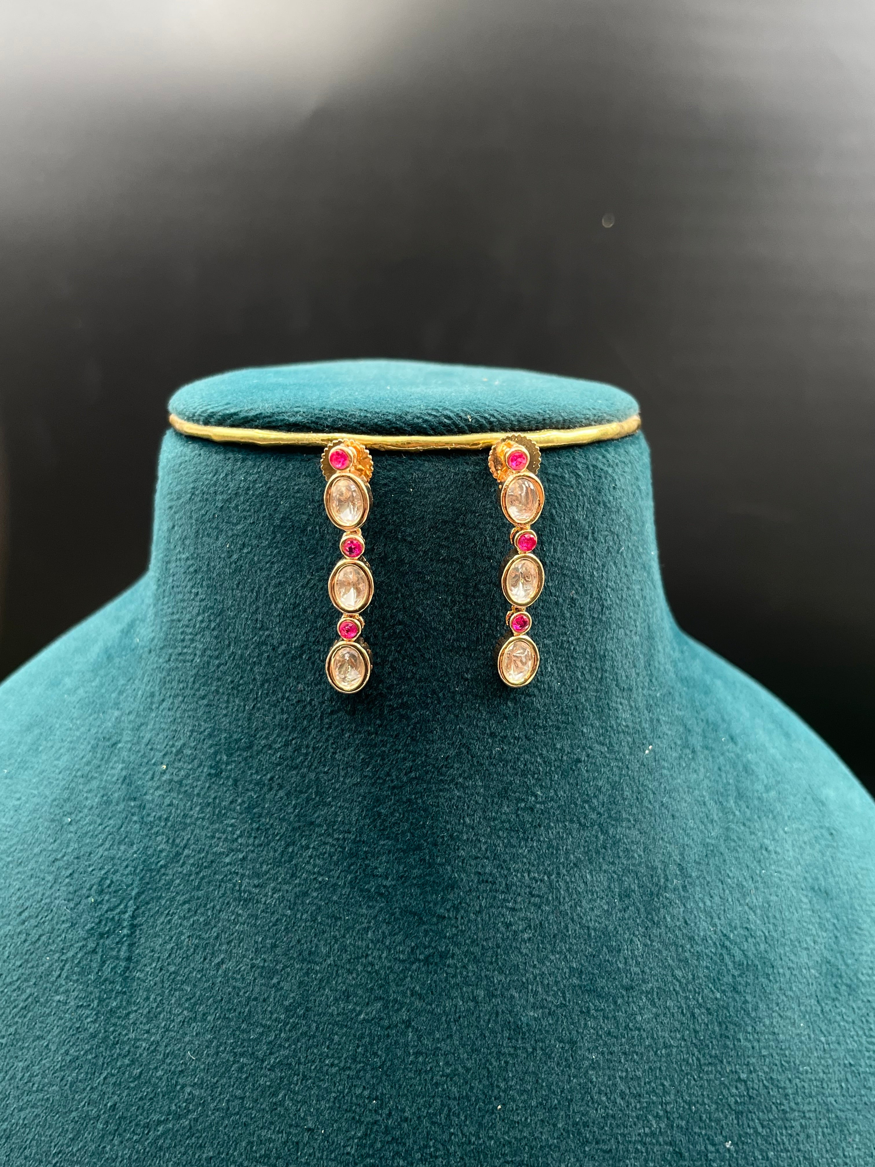 UMA NECKLACE