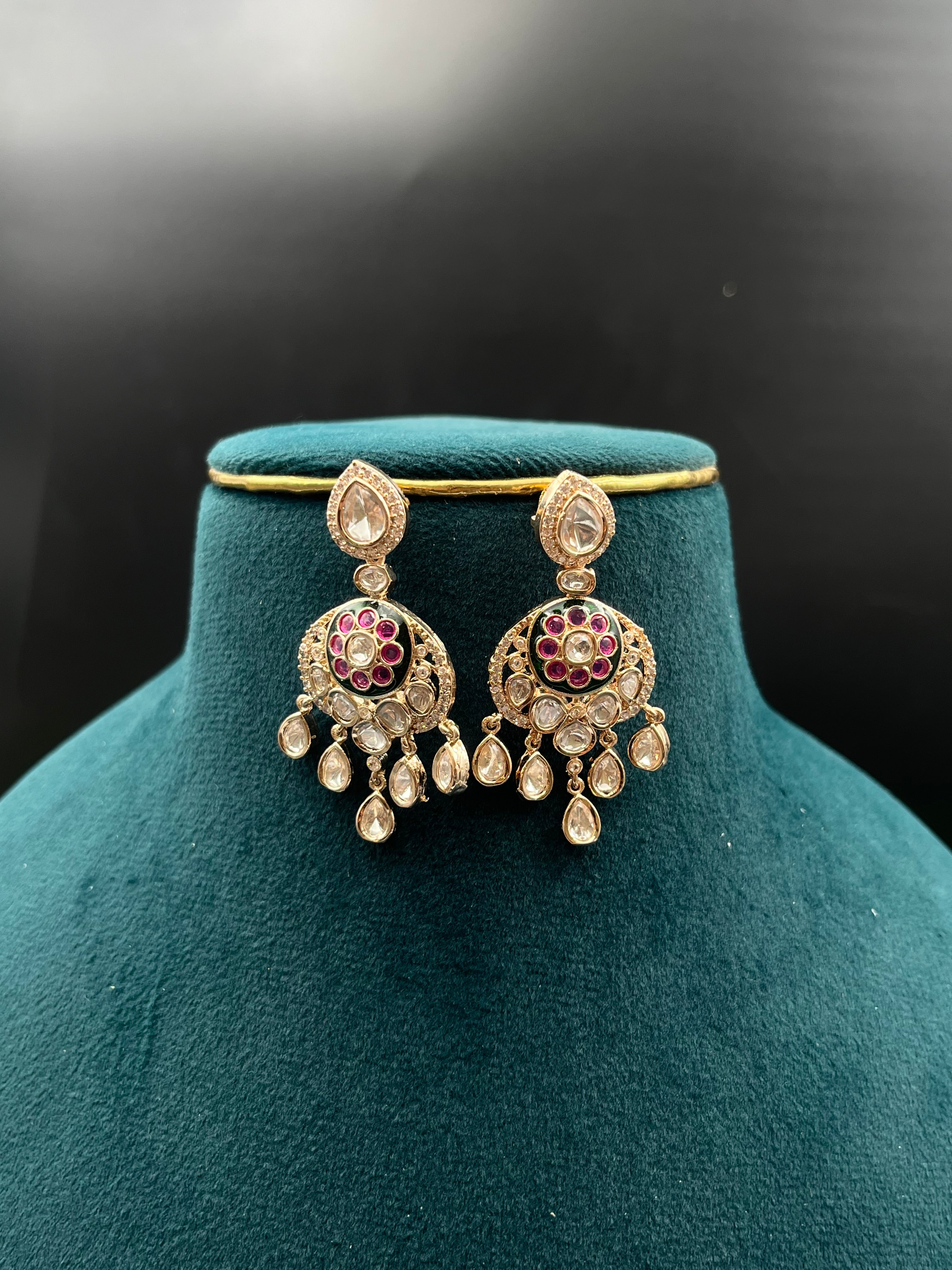 SEEMA NECKLACE