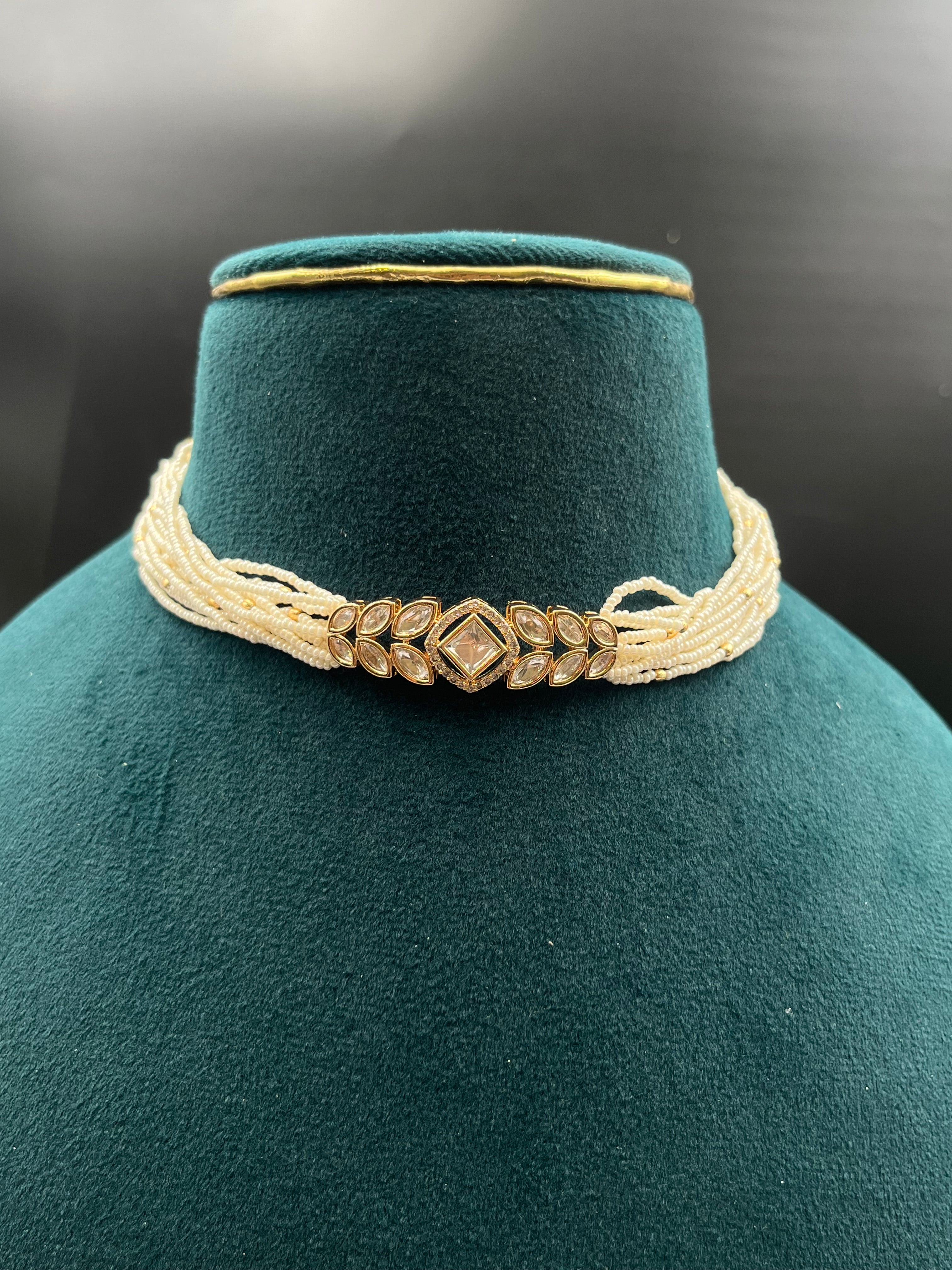GUNJAN NECKLACE