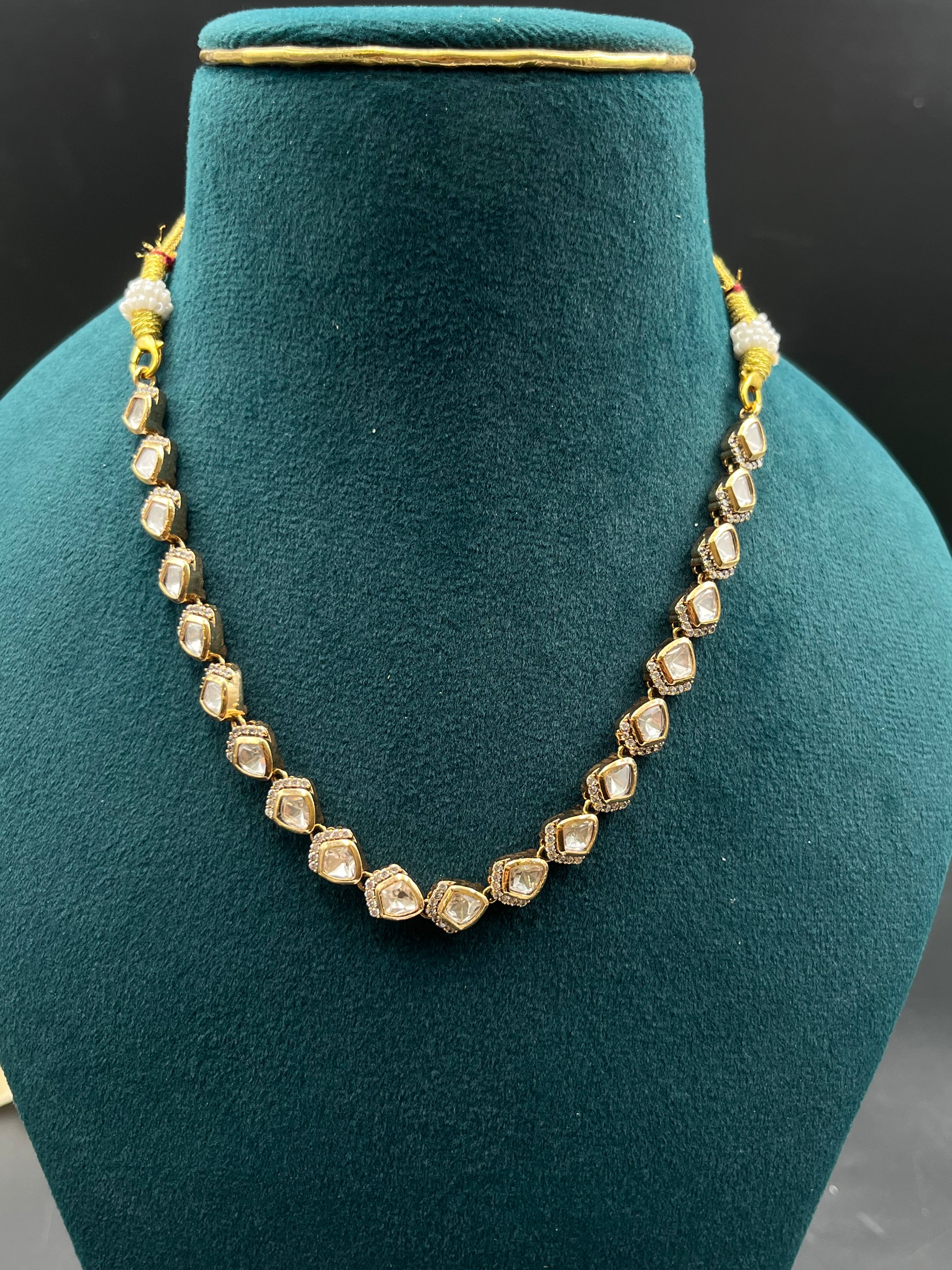 VISAKHA NECKLACE