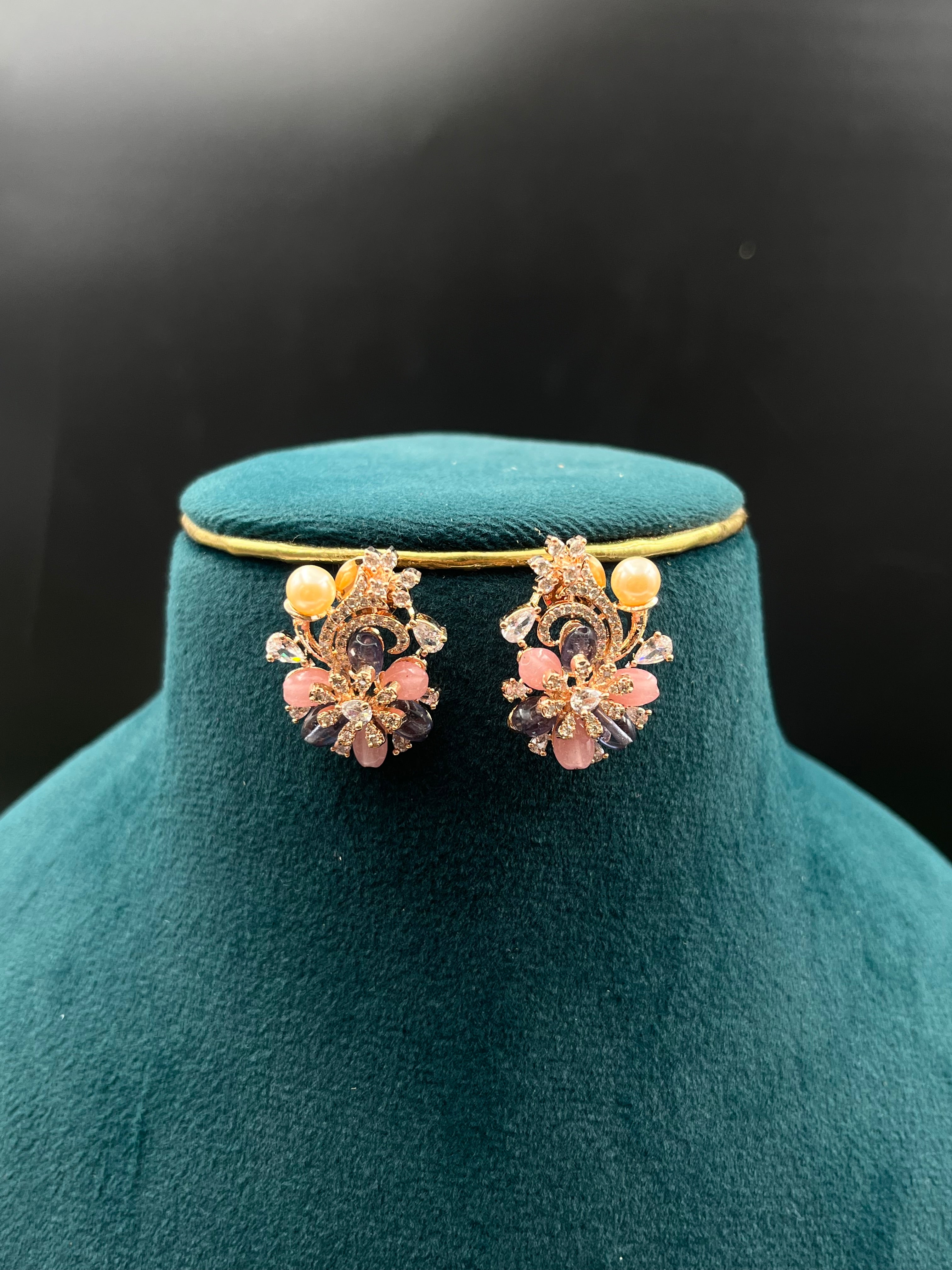 KESHORI NECKLACE