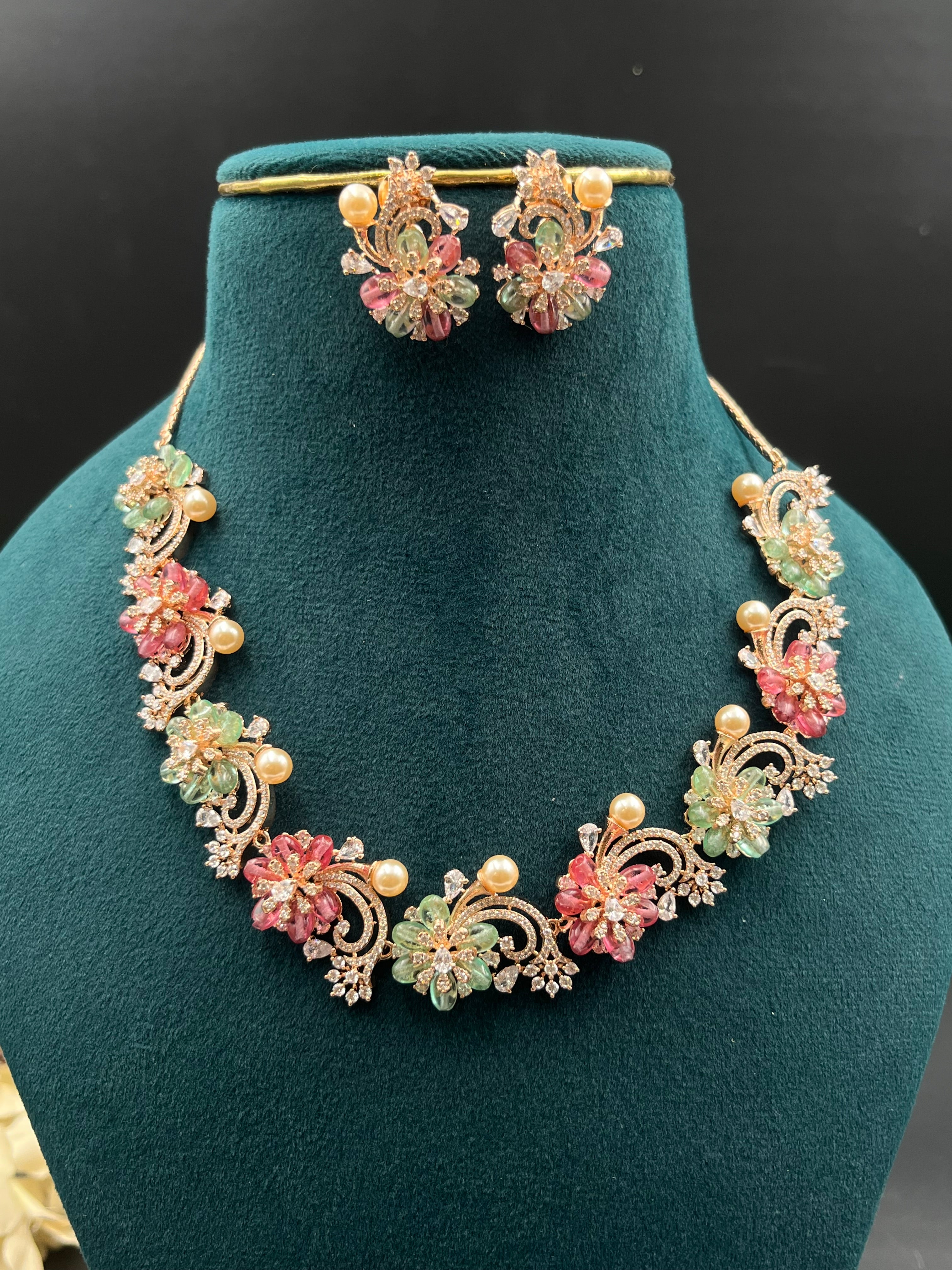 KESHORI NECKLACE
