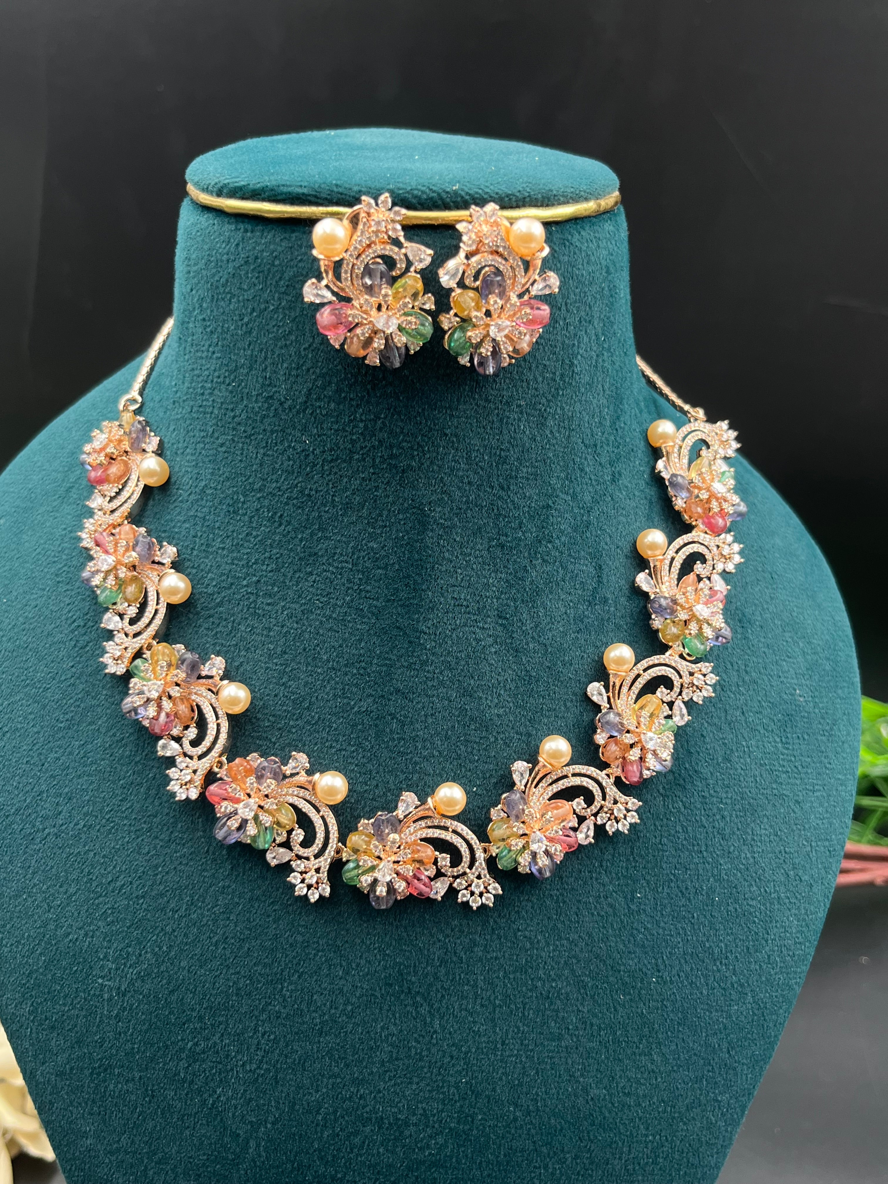 KESHORI NECKLACE