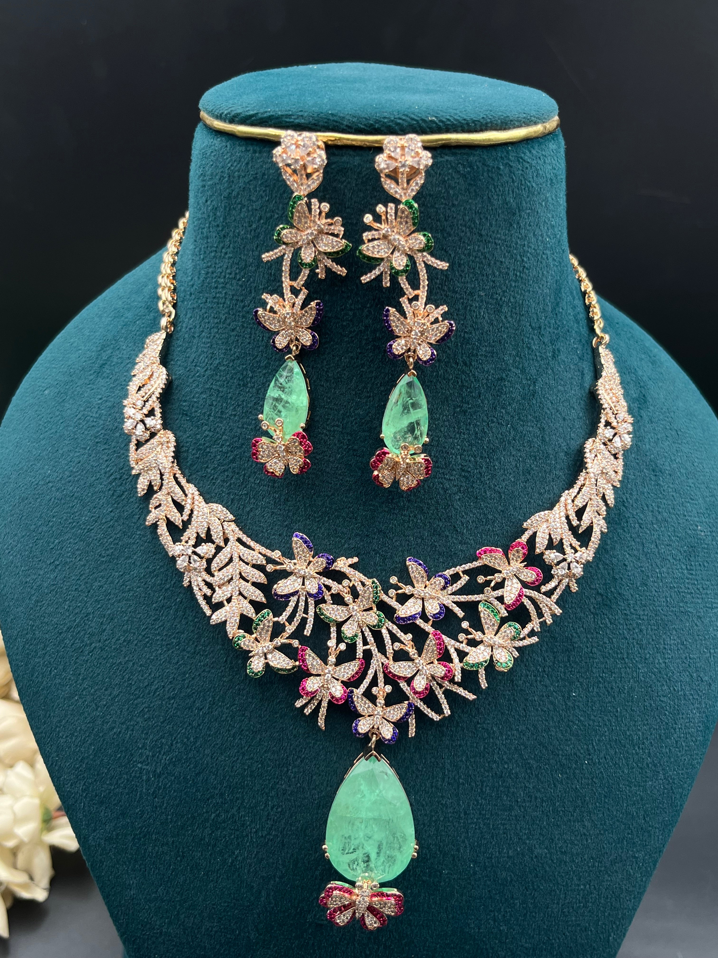 SANJANA NECKLACE