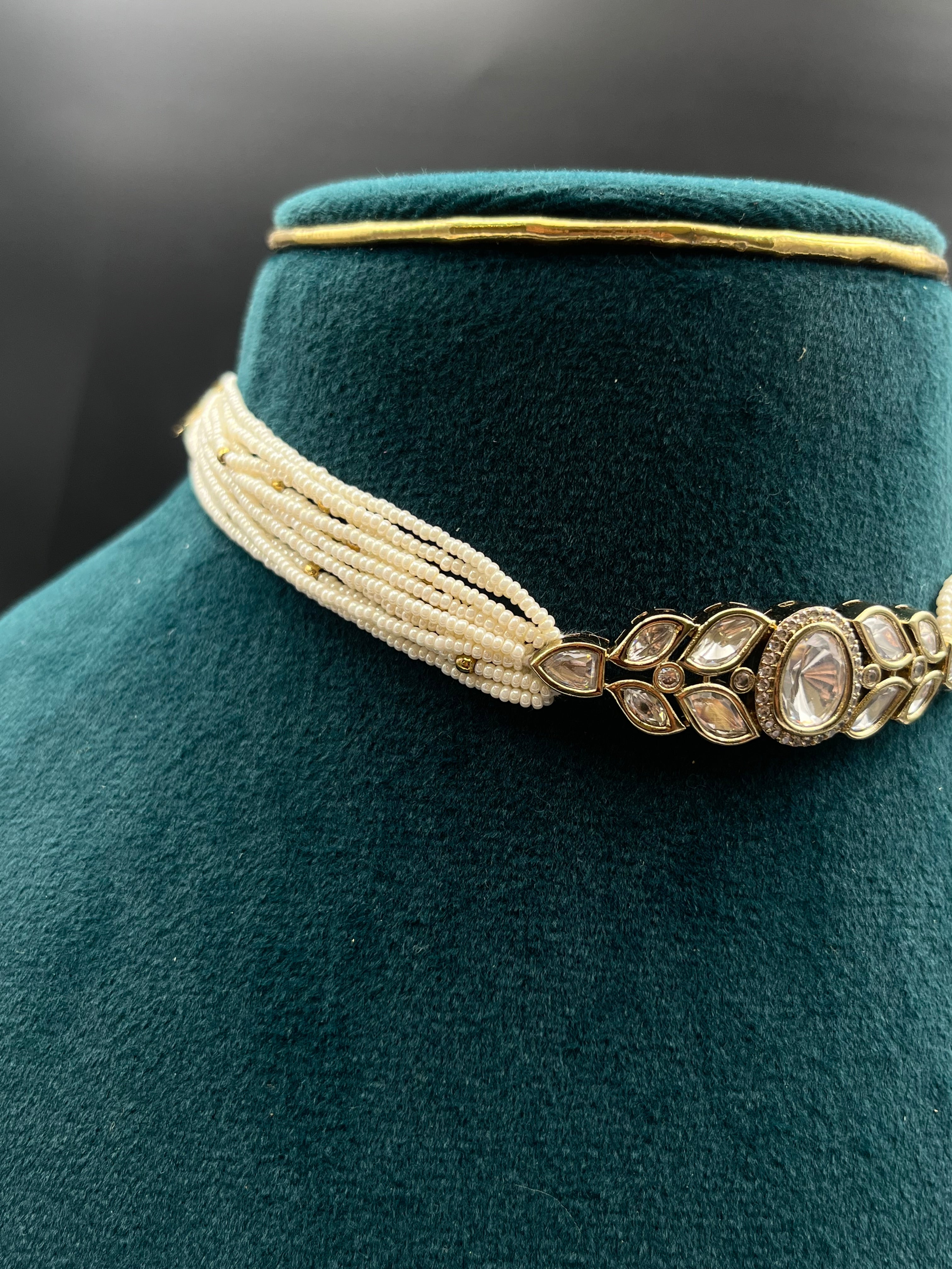 TANIYA NECKLACE
