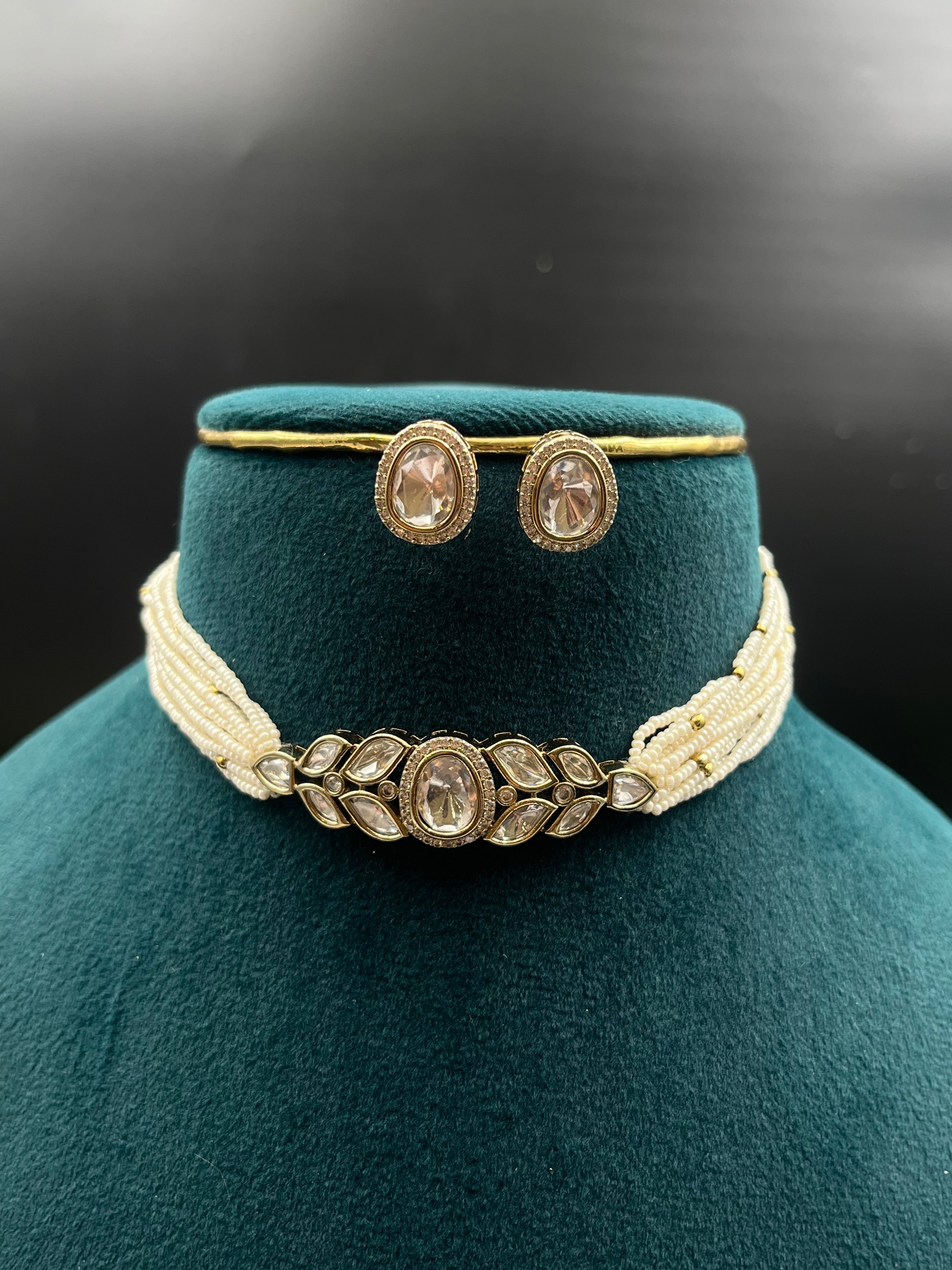 TANIYA NECKLACE