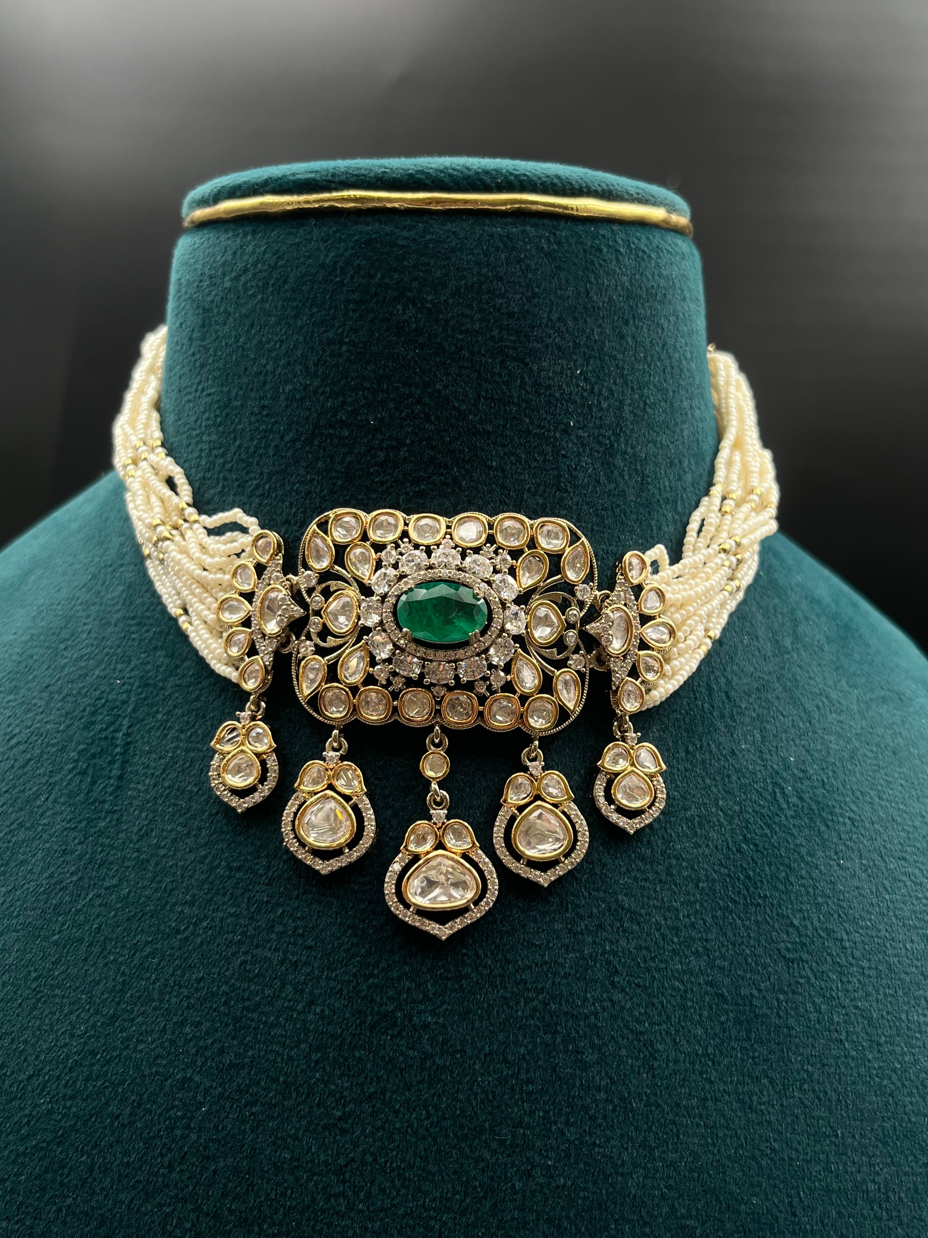 MENU NECKLACE