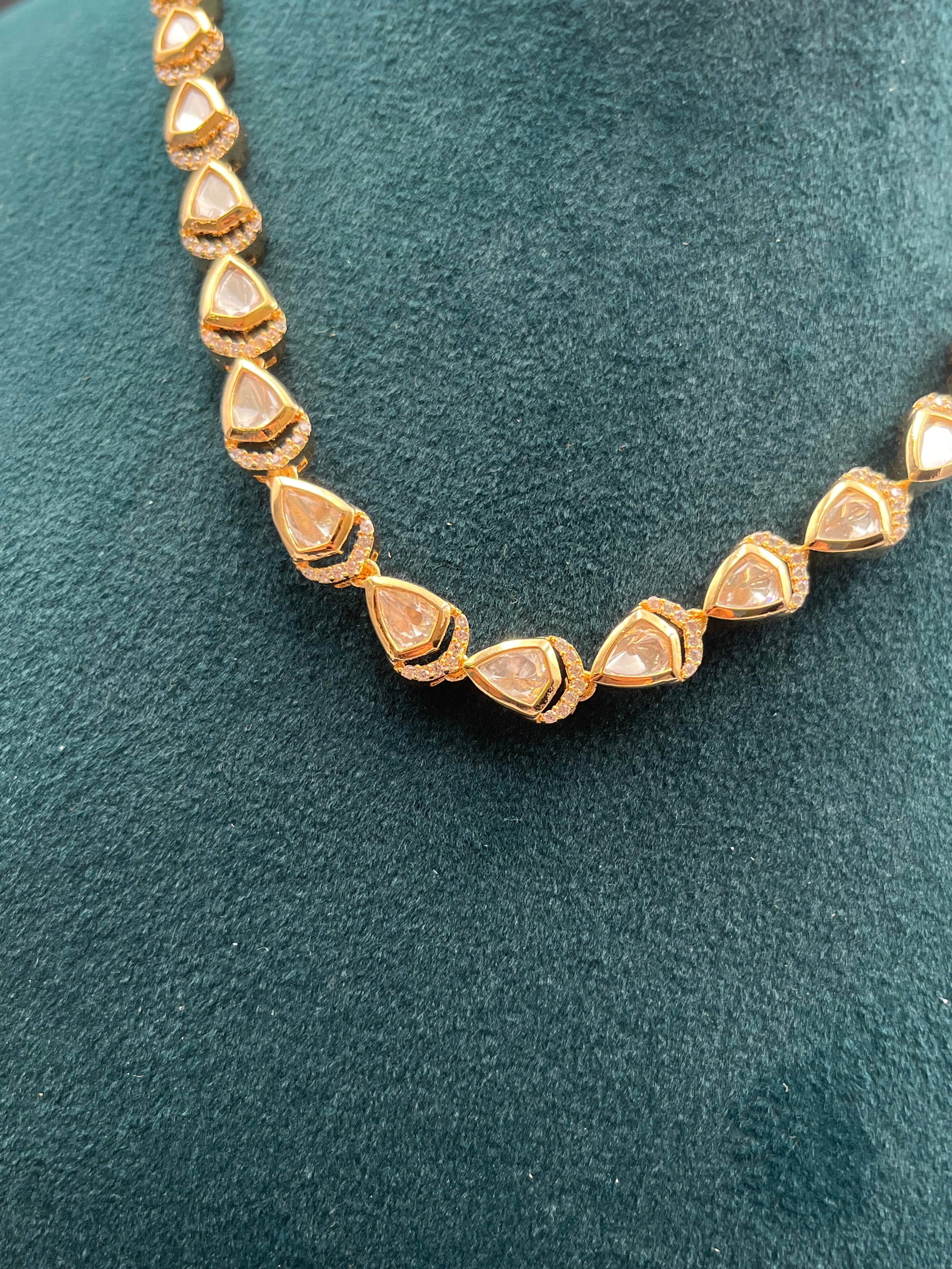 INYA NECKLACE