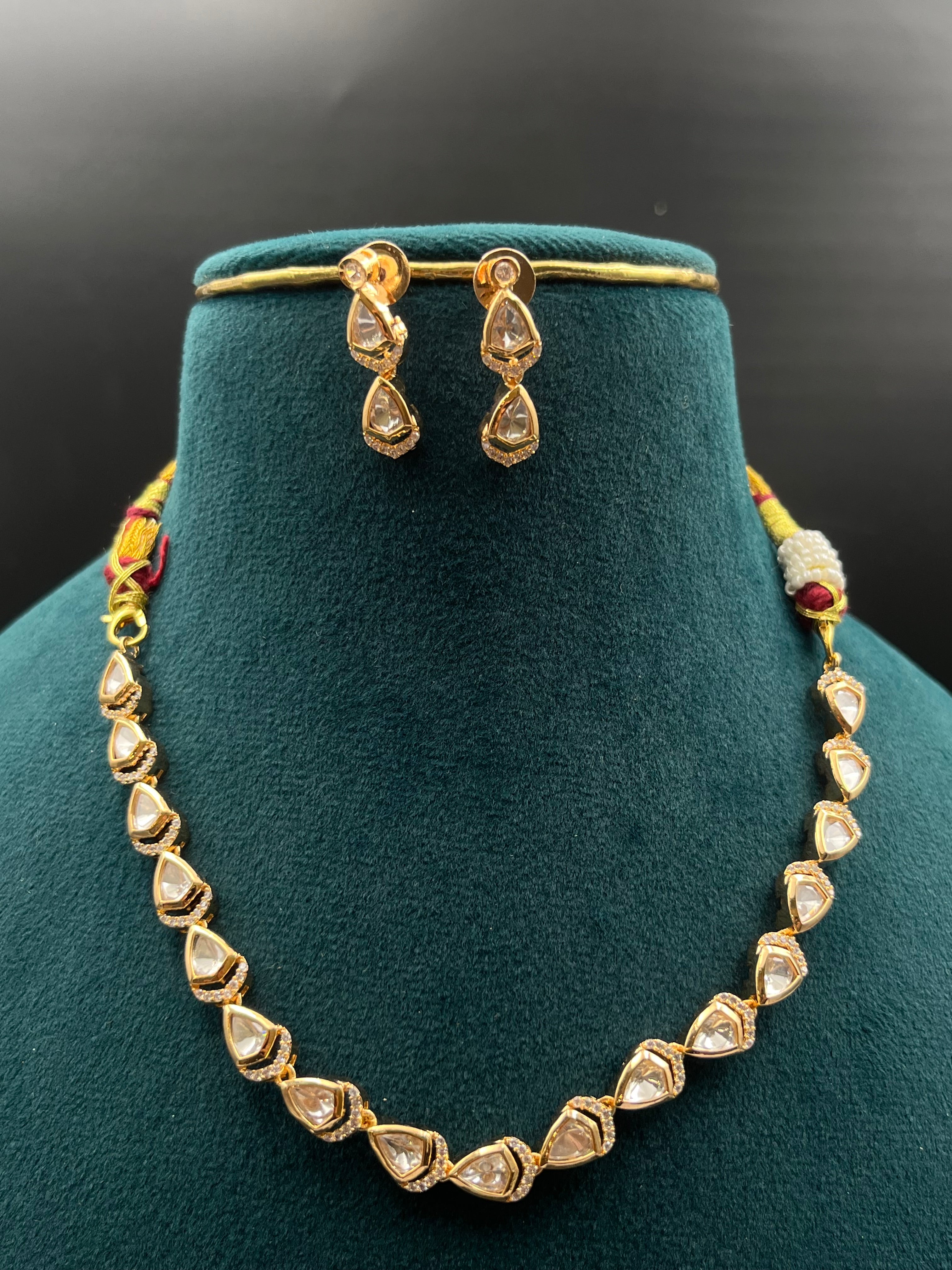 INYA NECKLACE