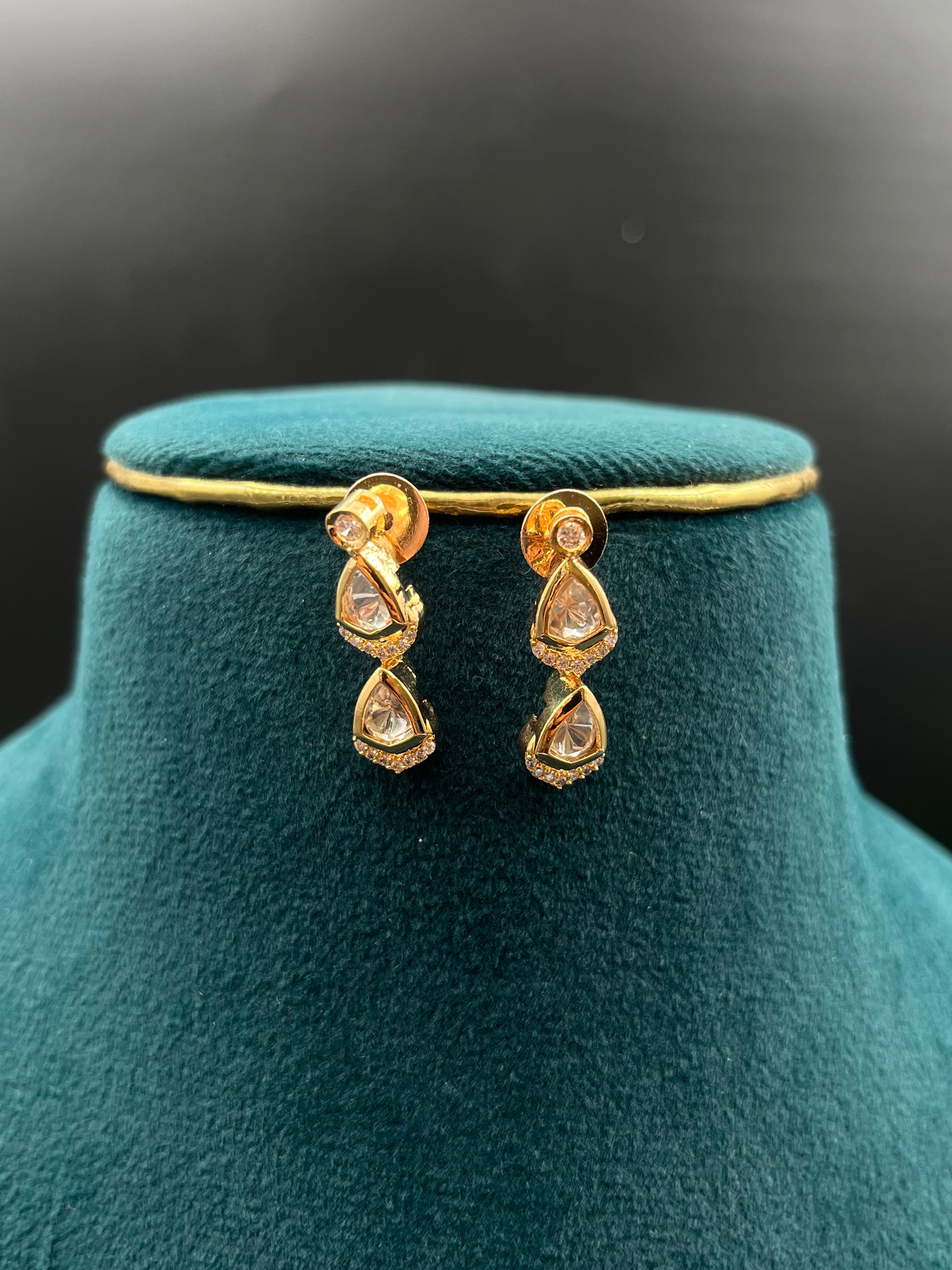 INYA NECKLACE