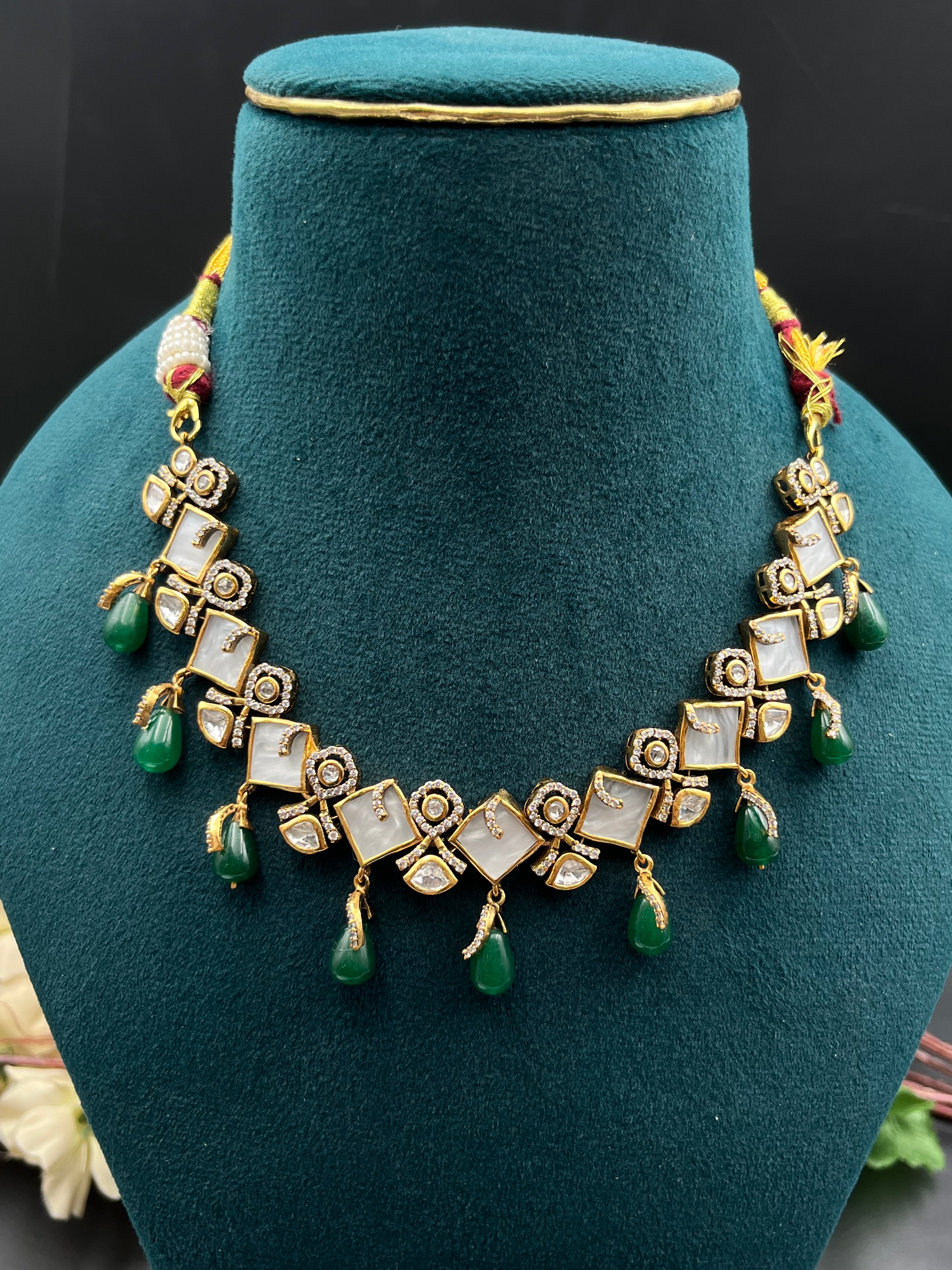 TEENA NECKLACE