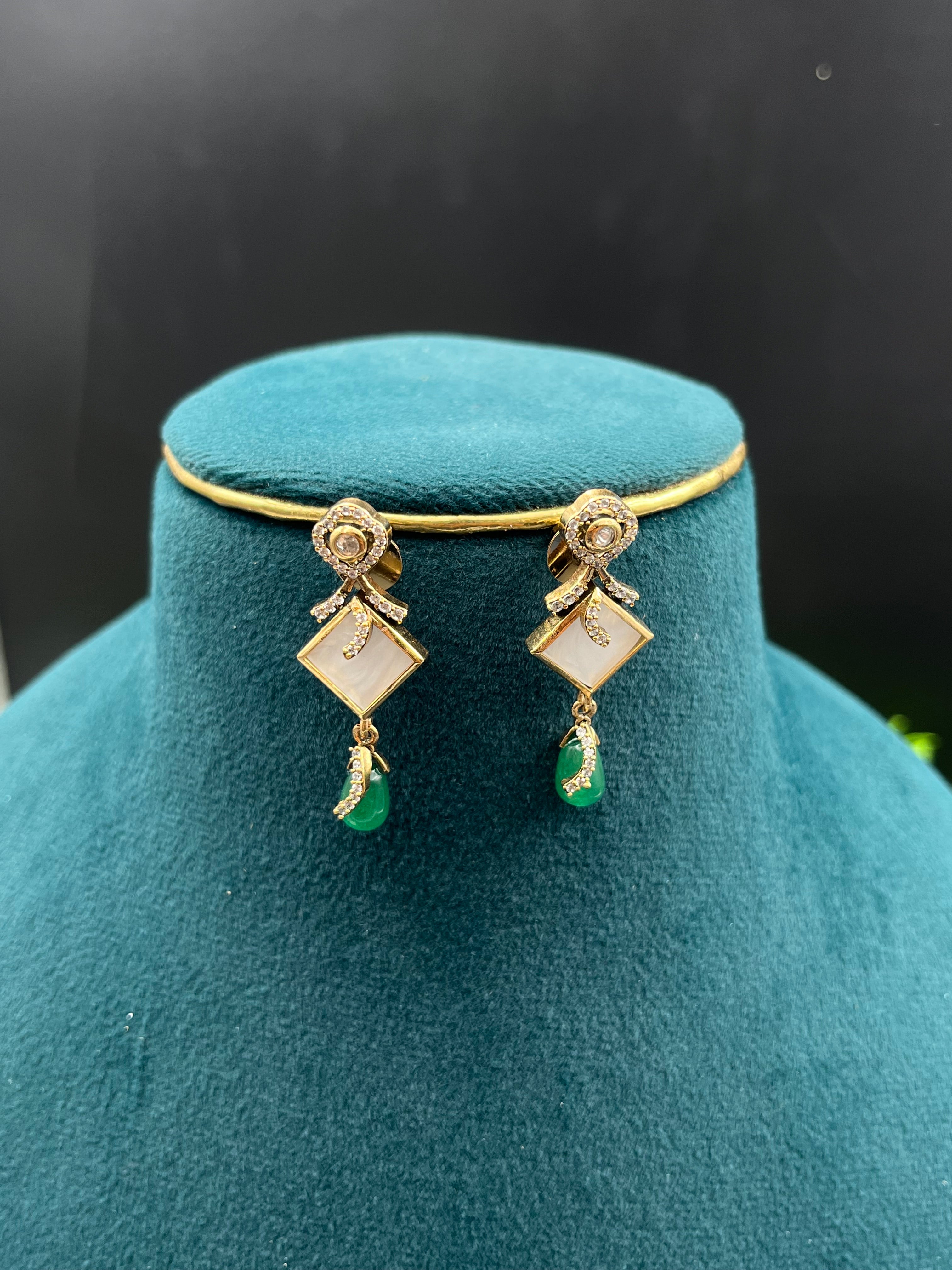 TEENA NECKLACE