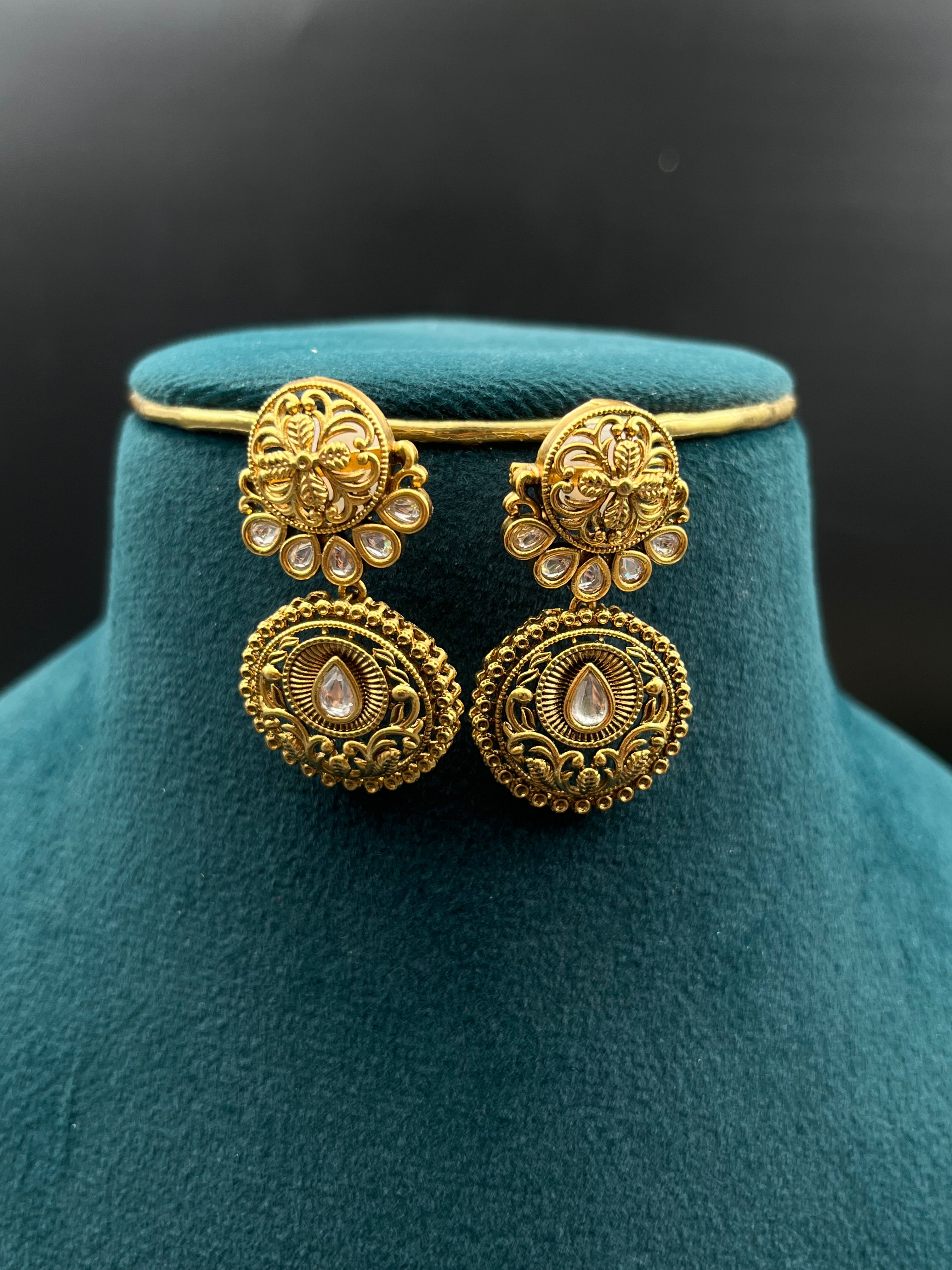 SIKHA NECKLACE