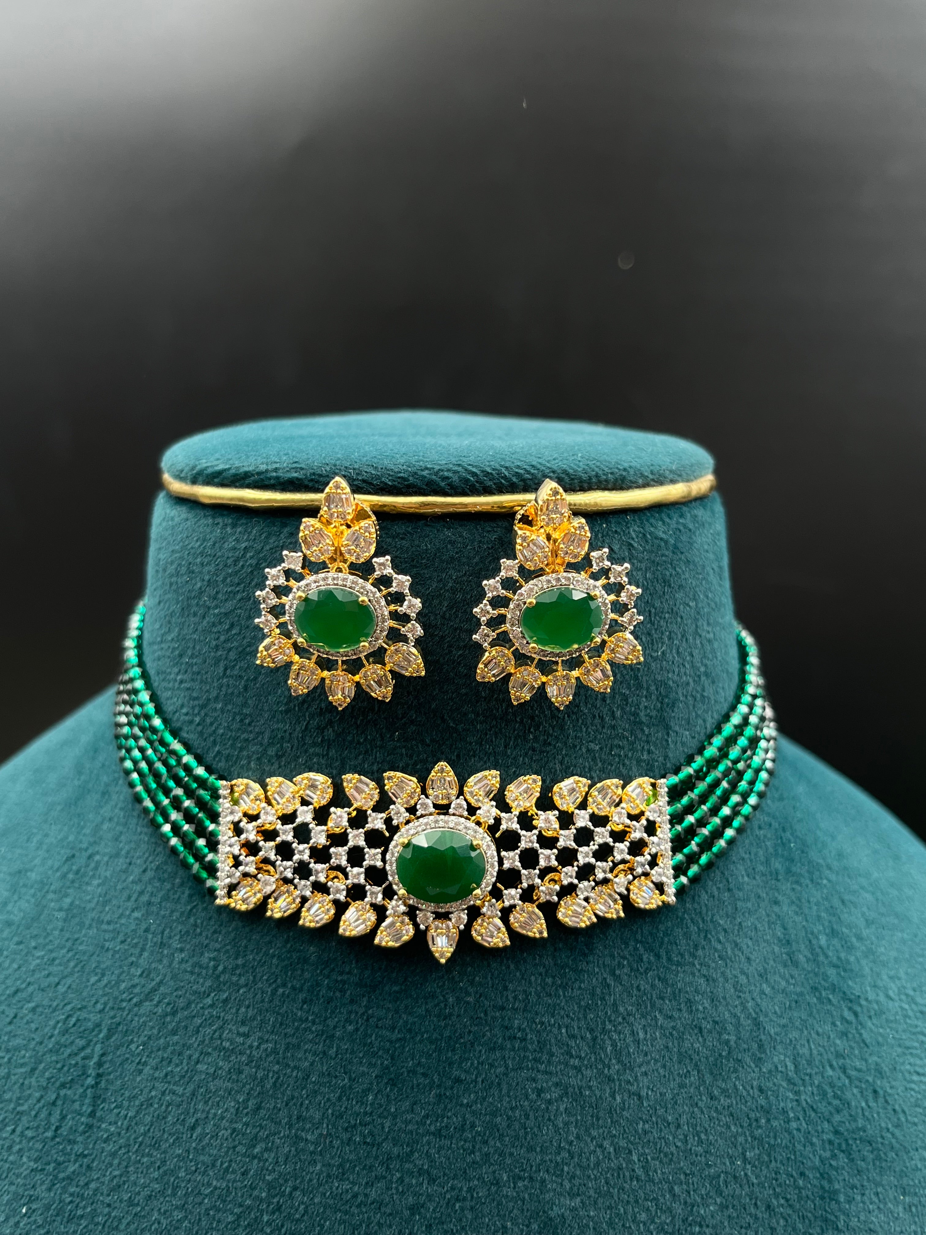 PRITI NECKLACE