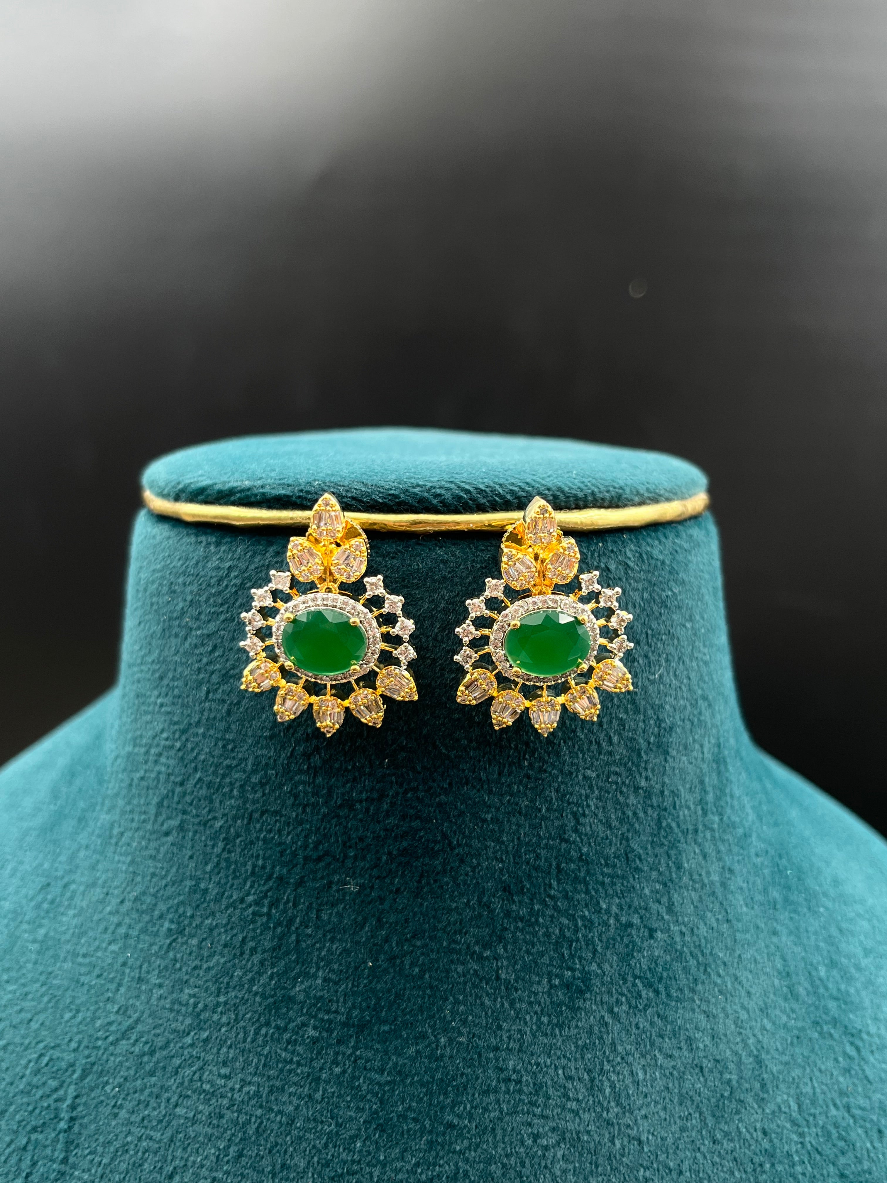PRITI NECKLACE
