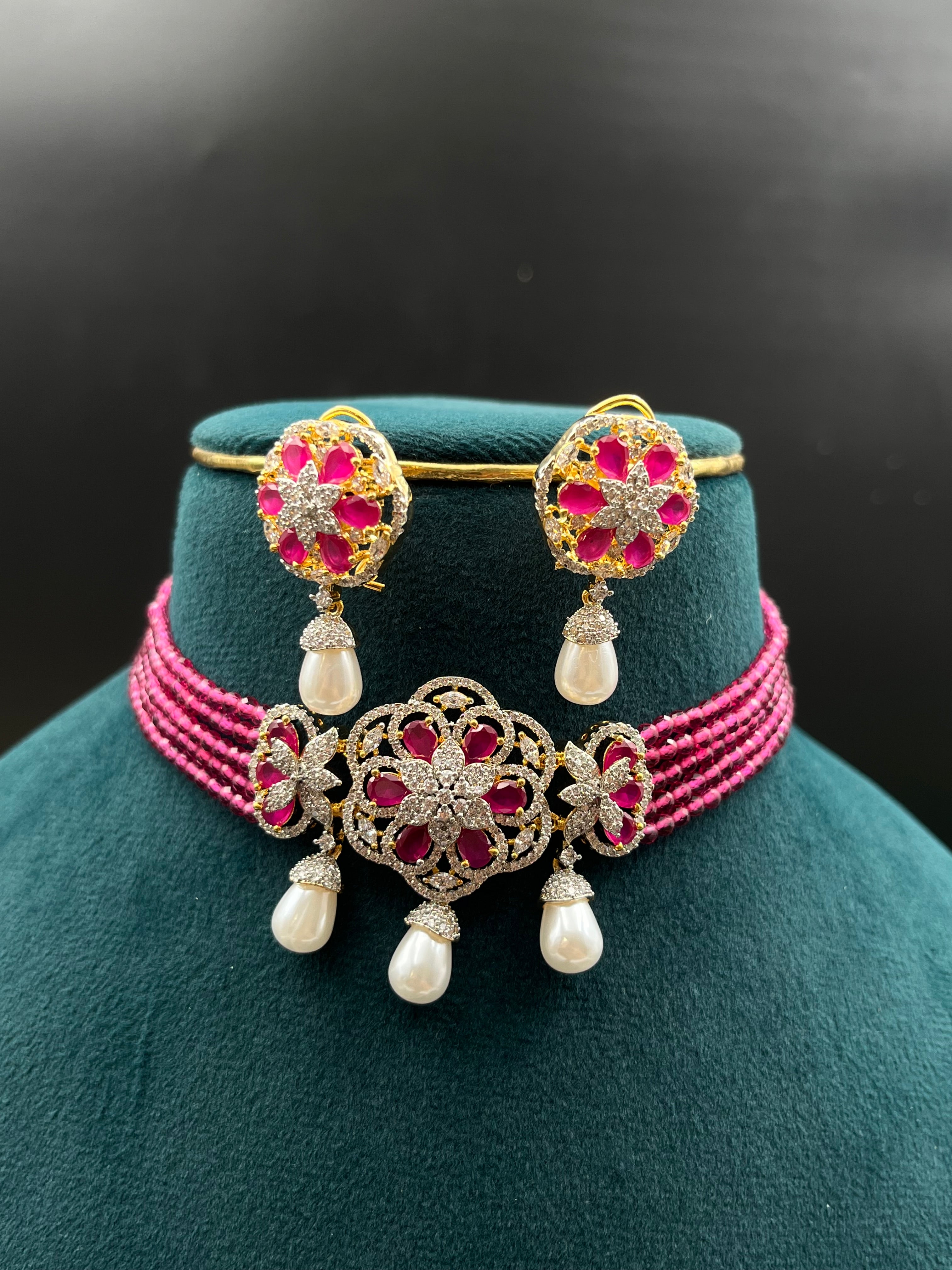 FIZA NECKLACE