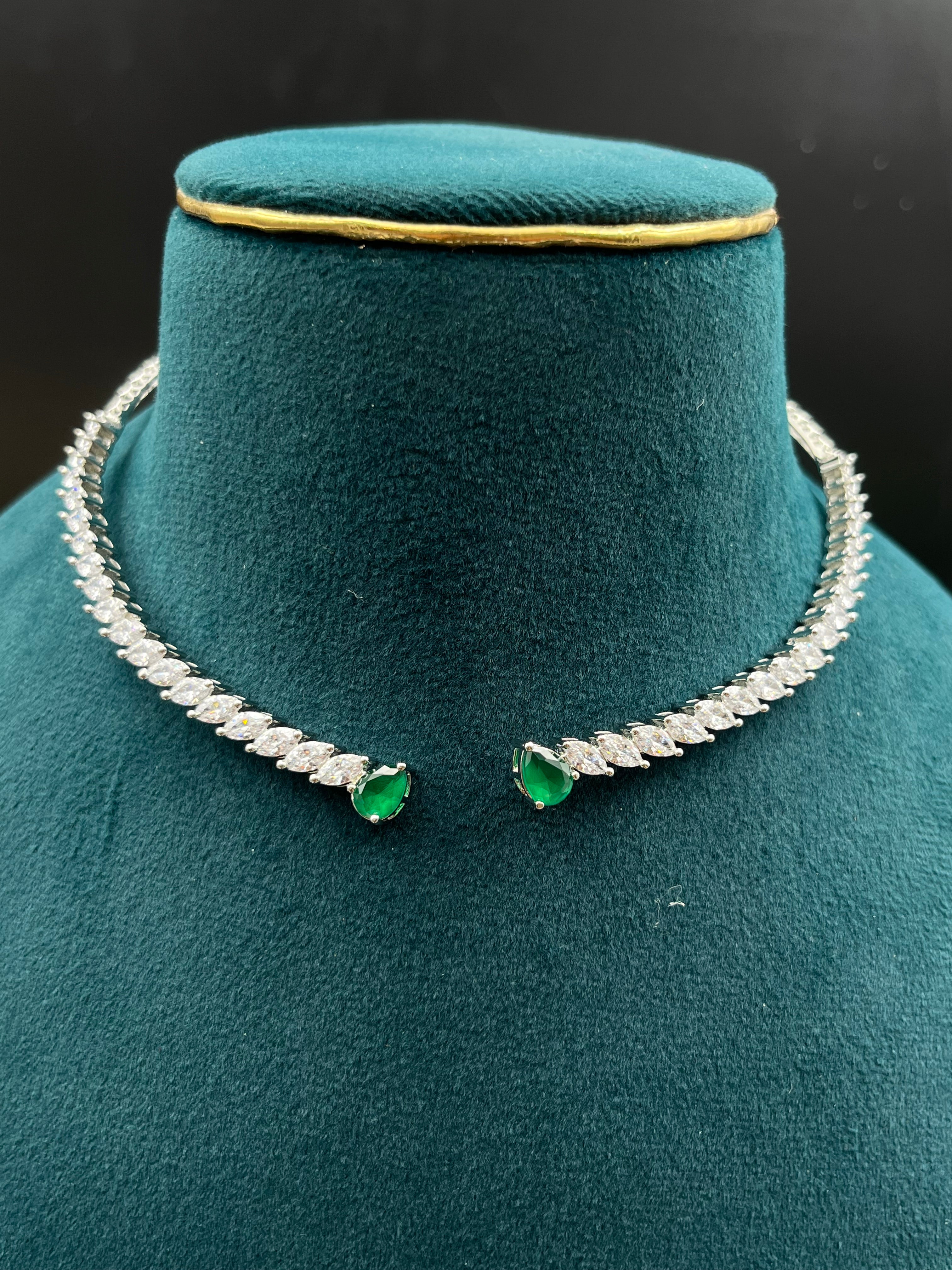 MAYA NECKLACE