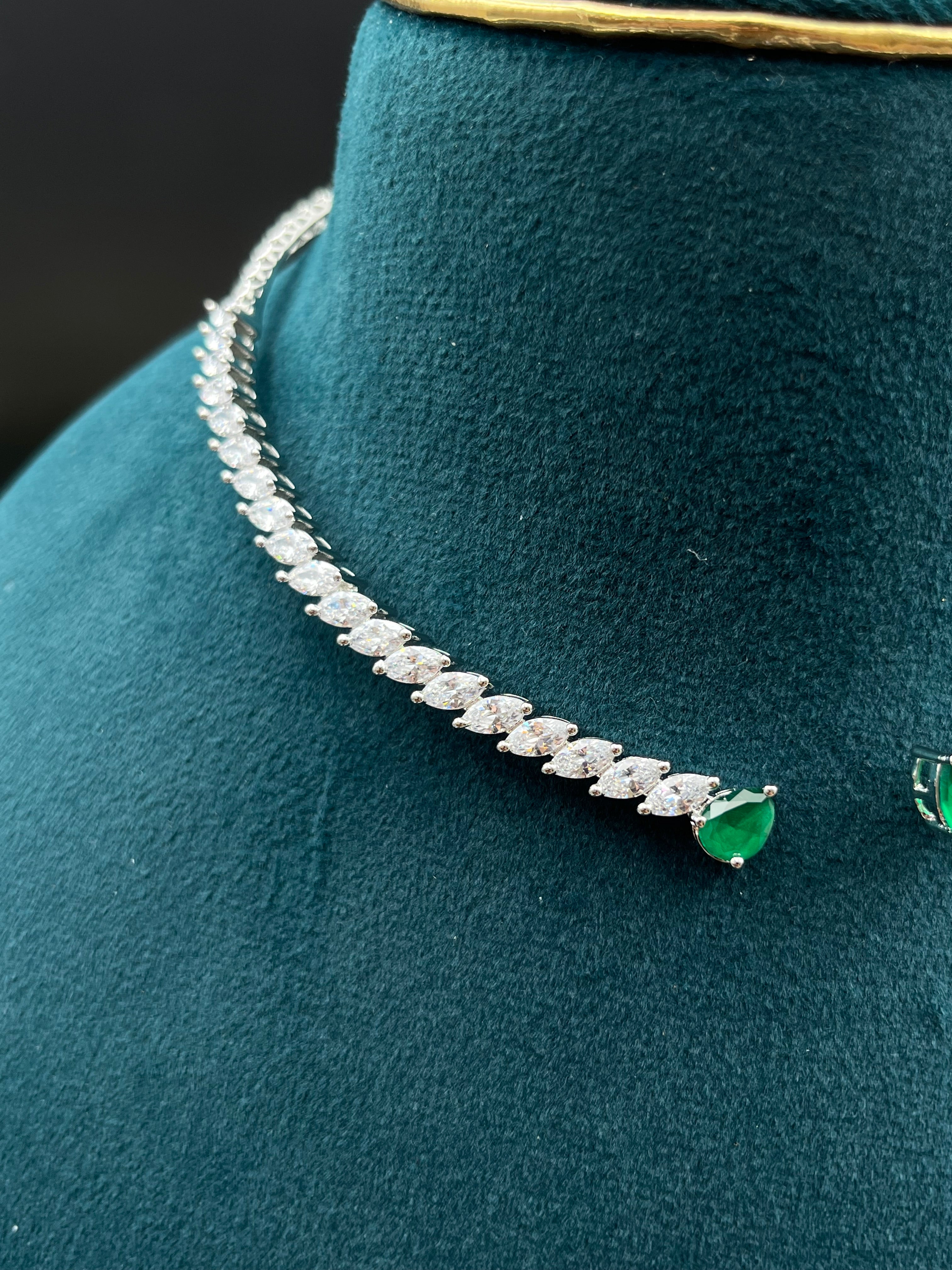 MAYA NECKLACE