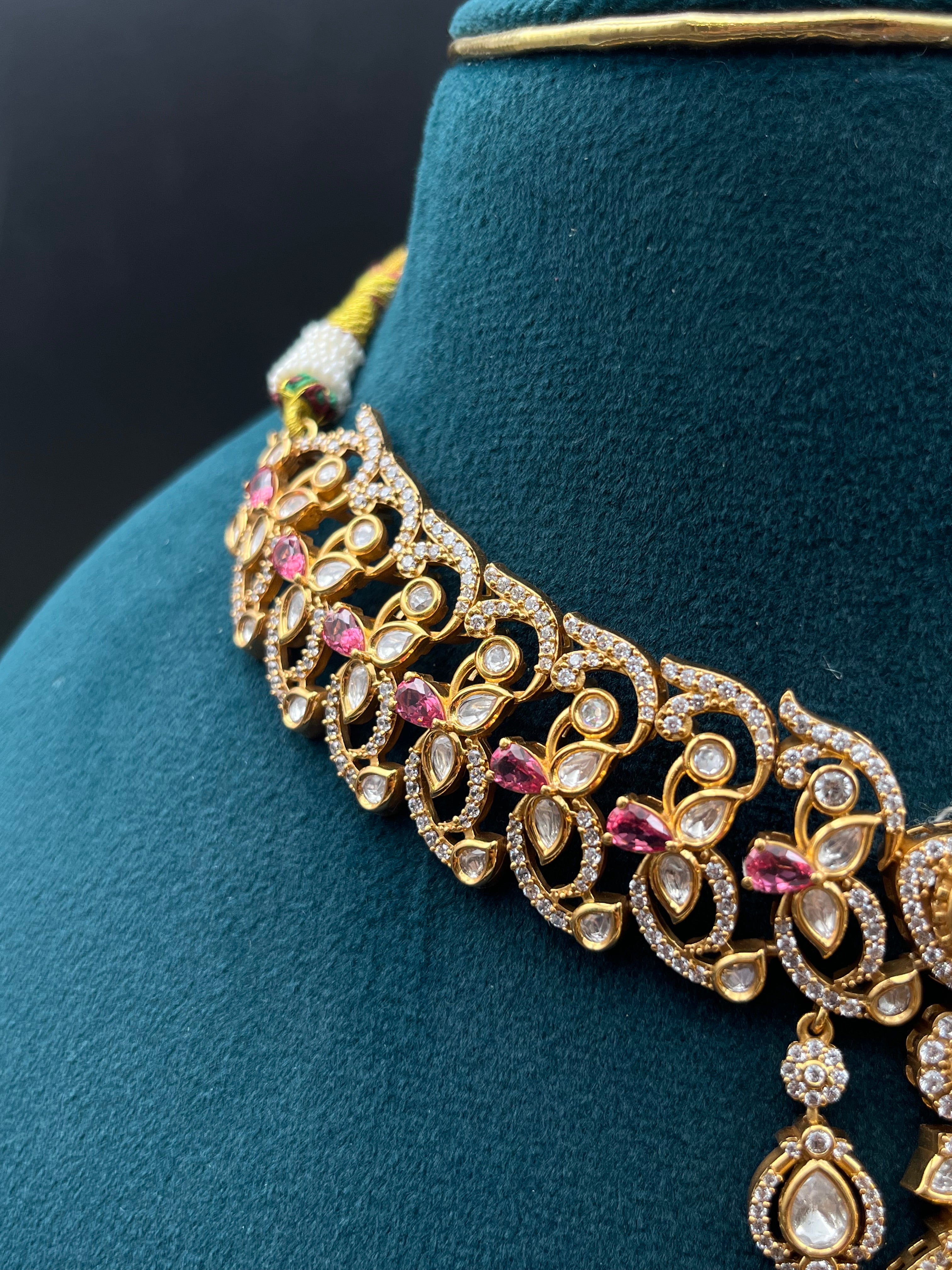KOMAL NECKLACE