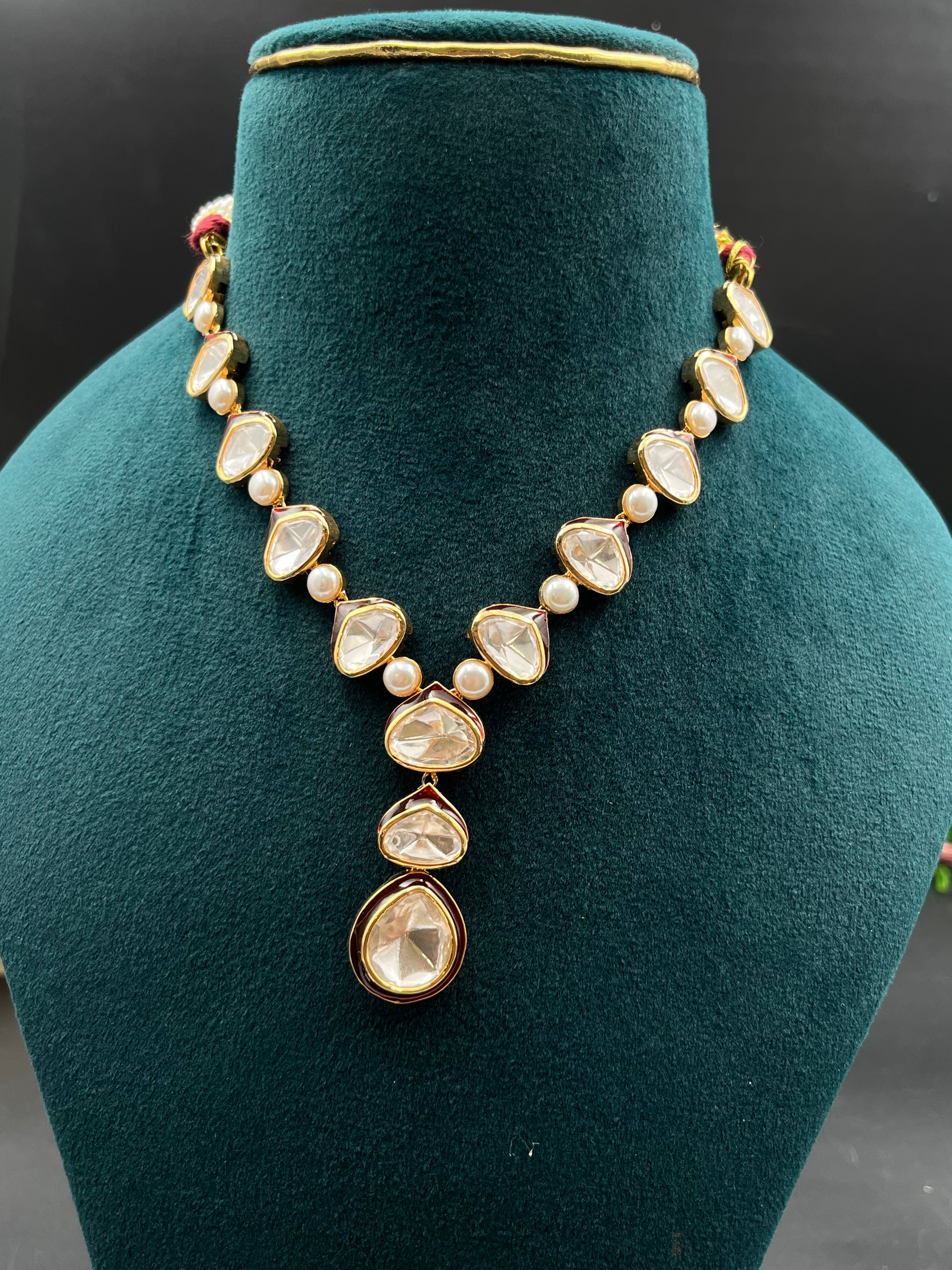 SAROJ NECKLACE