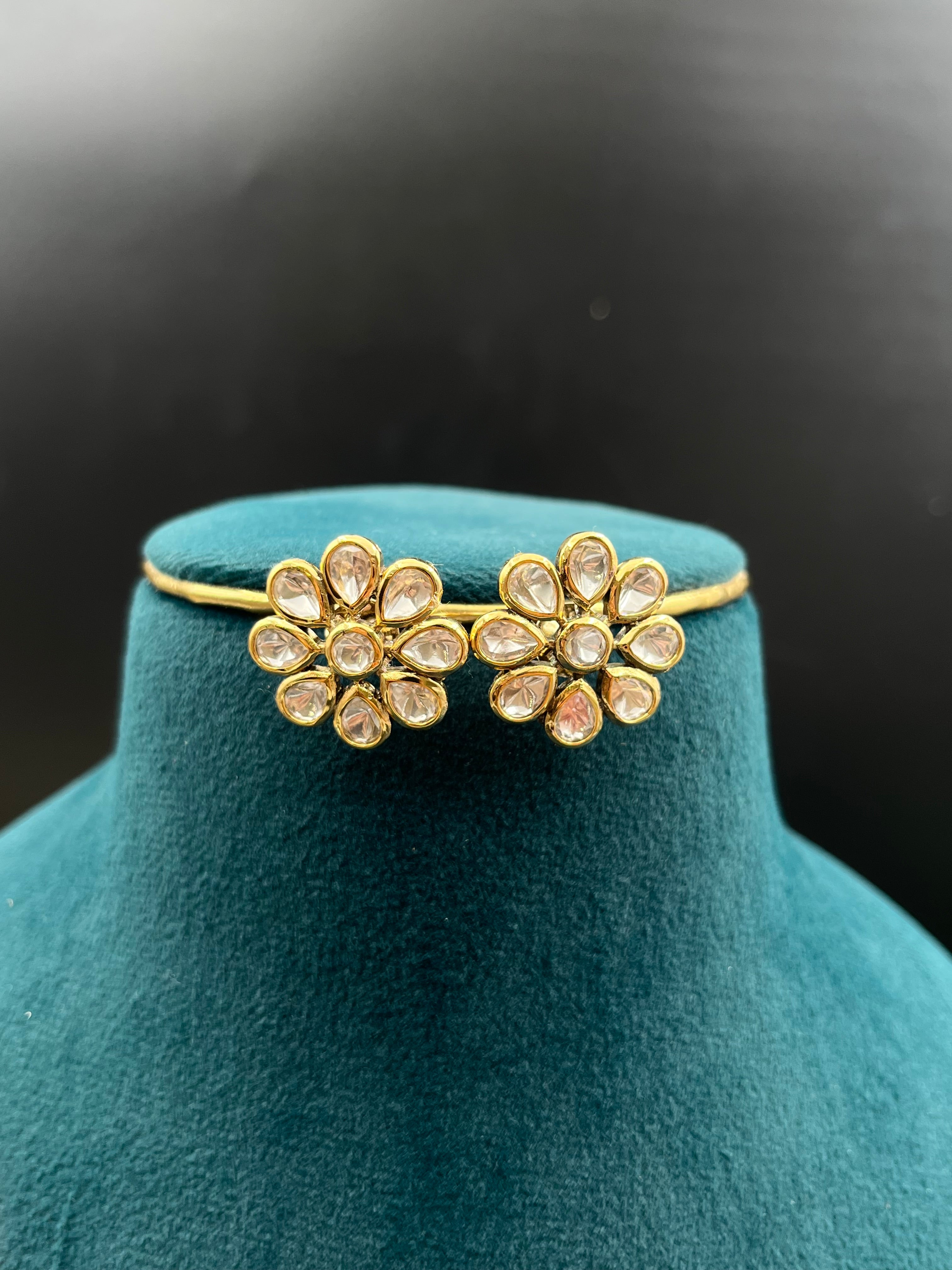 MANU NECKLACE