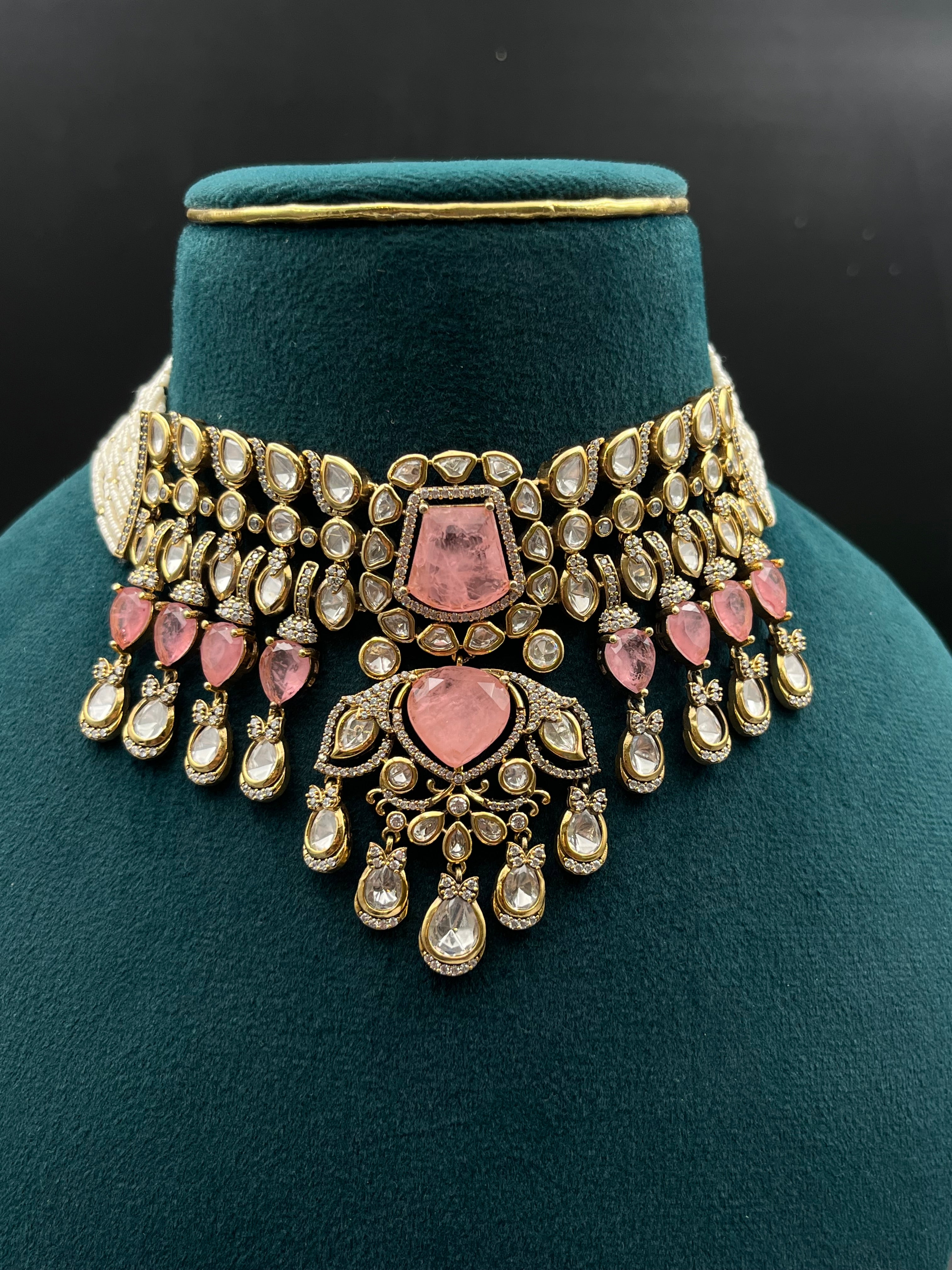 TANUJA NECKLACE