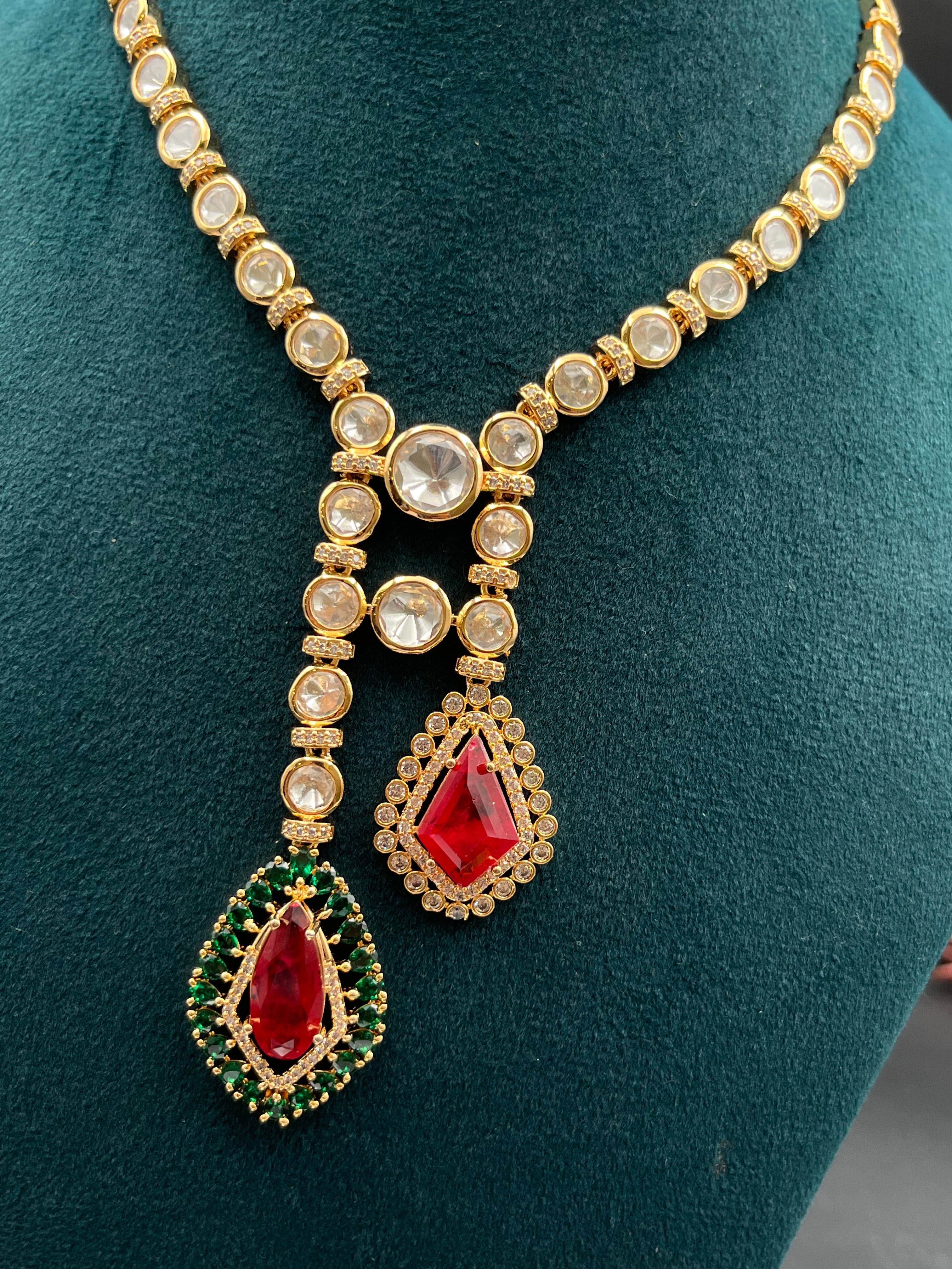 ALFIZA NECKLACE
