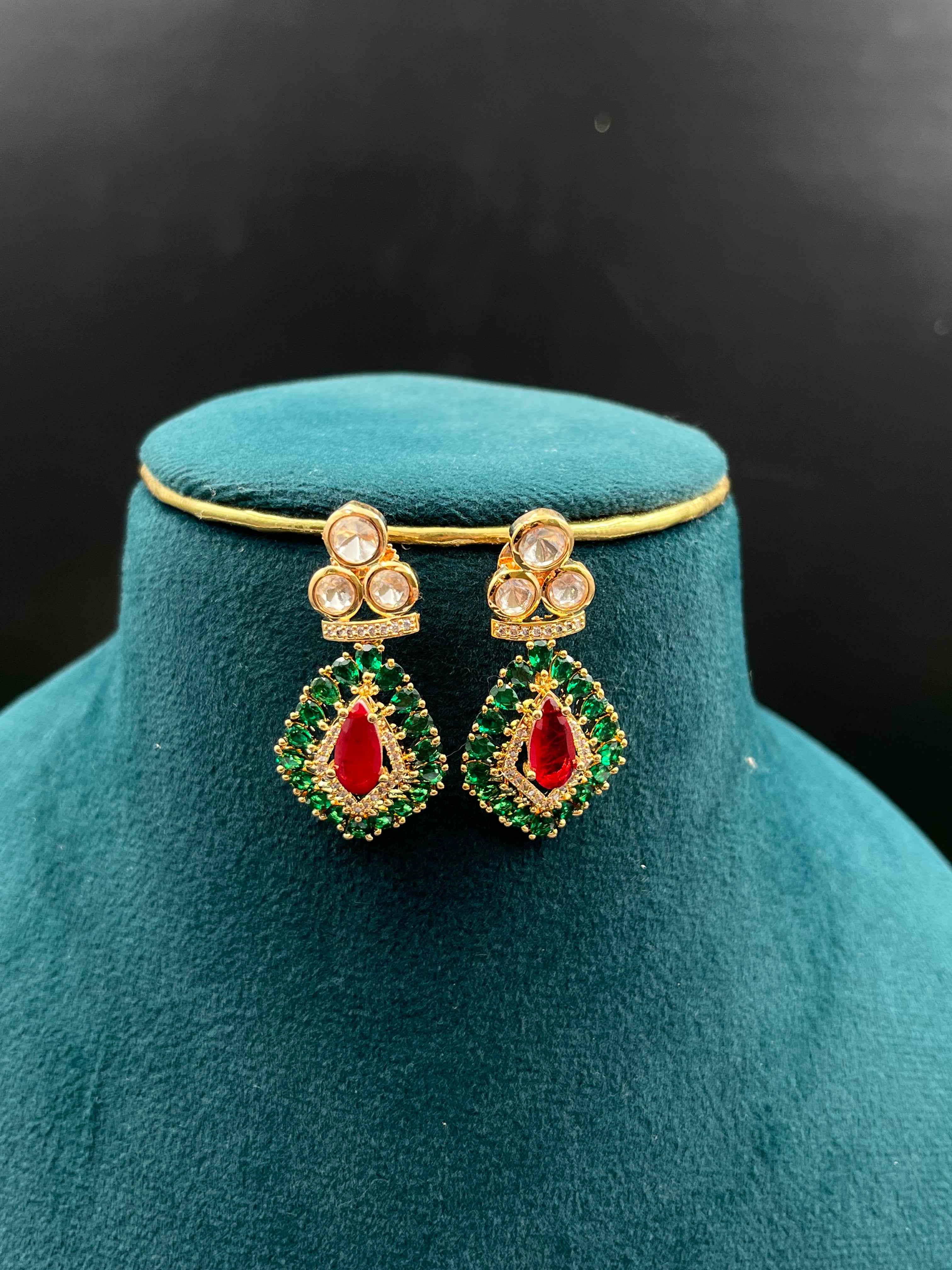 ALFIZA NECKLACE