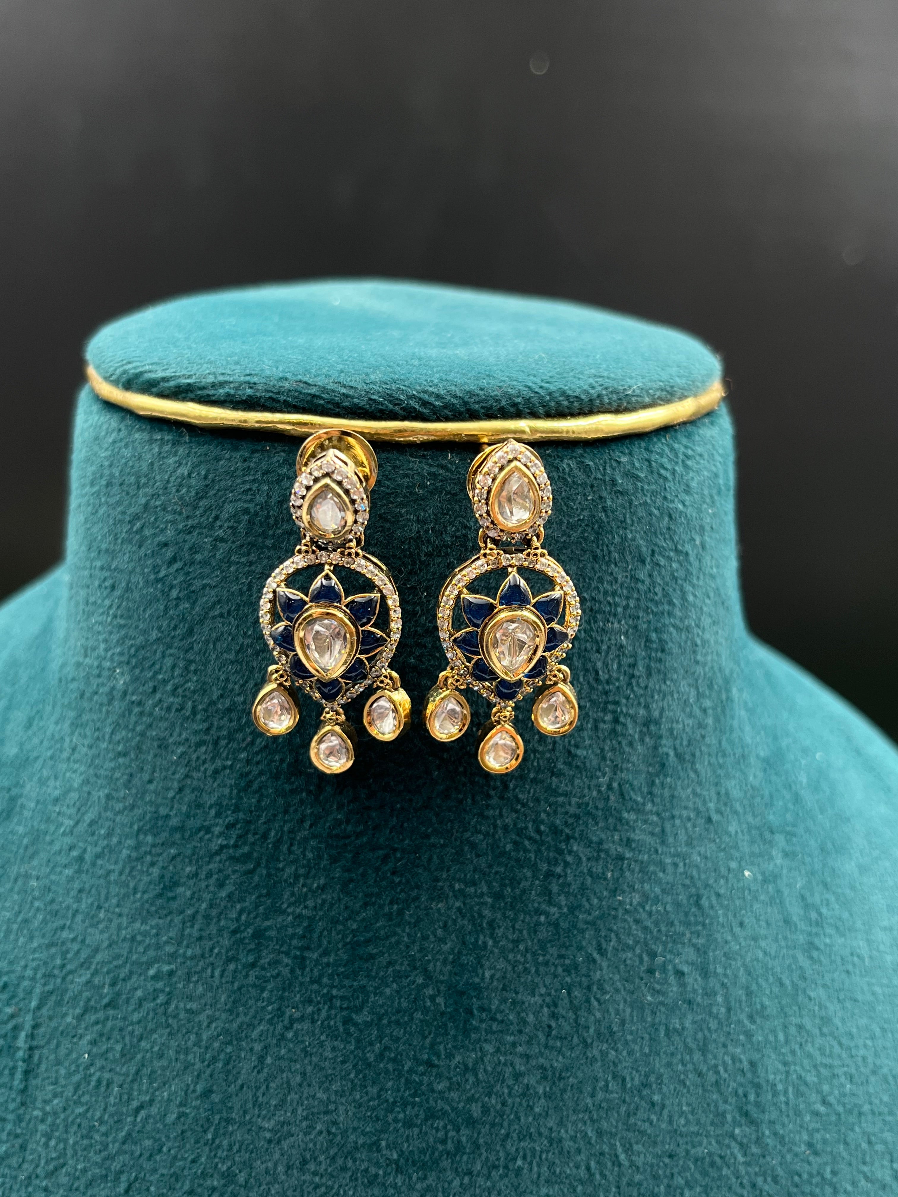 JOHALI NECKLACE