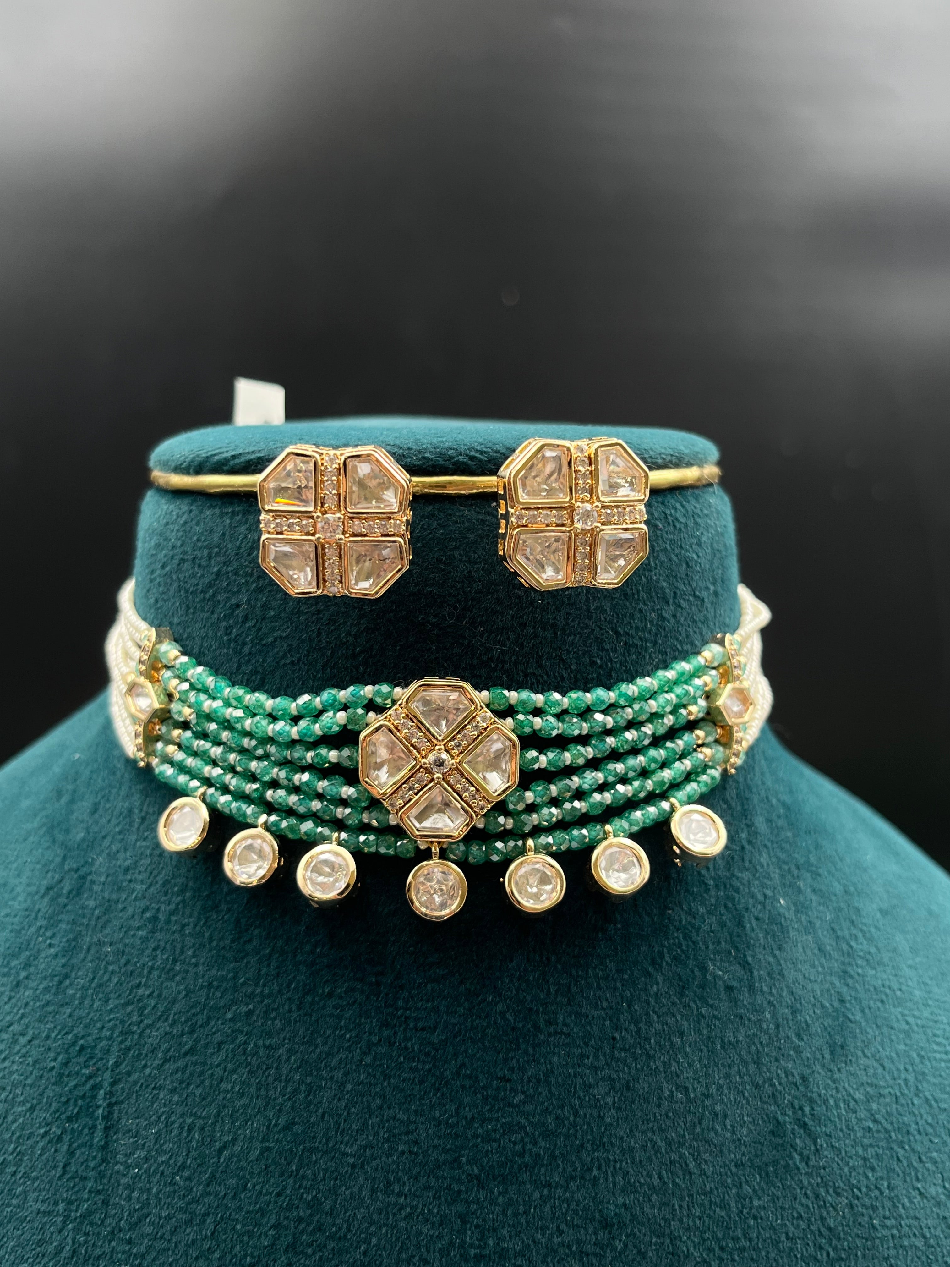 AALIYA NECKLACE