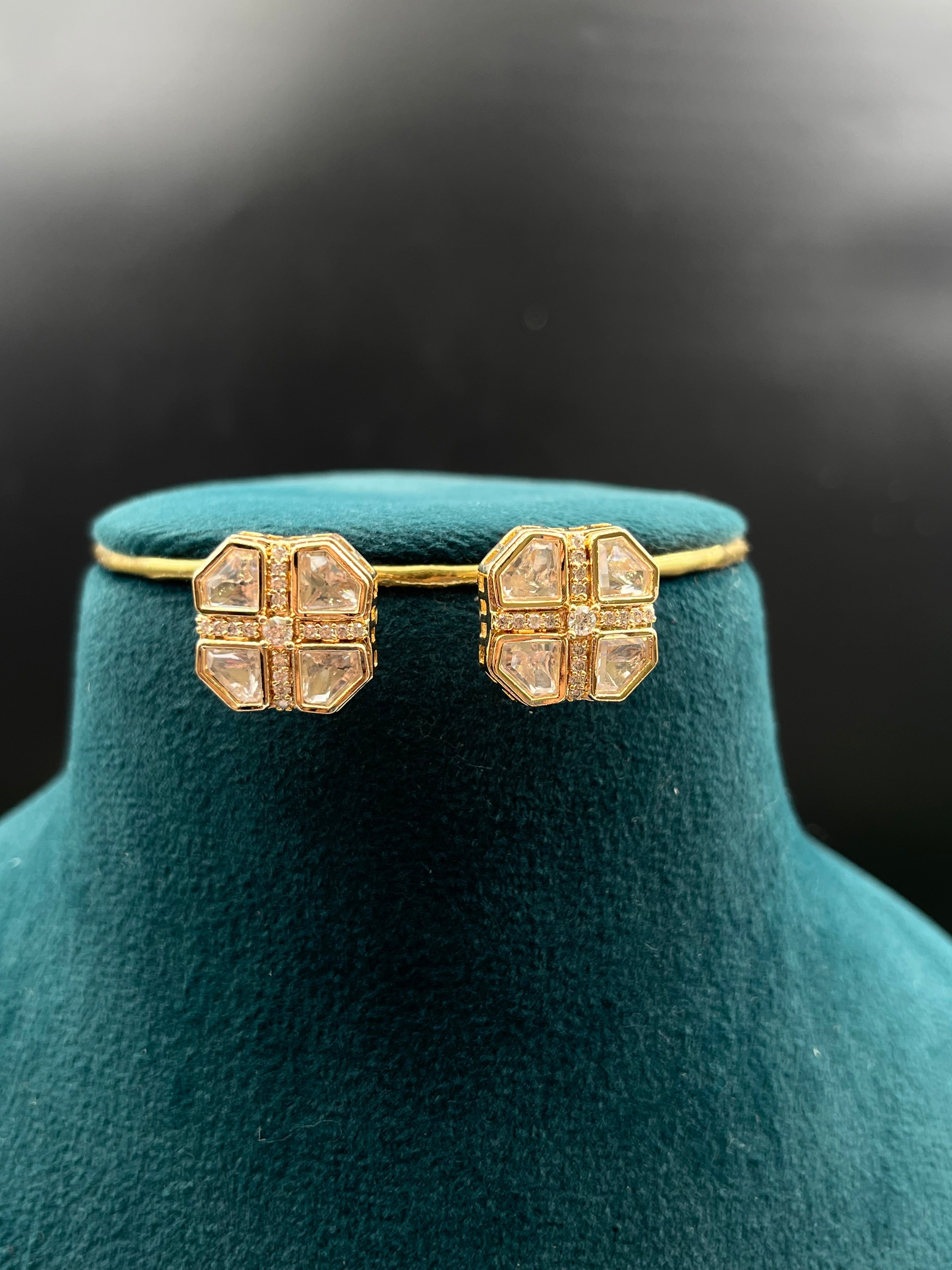 AALIYA NECKLACE