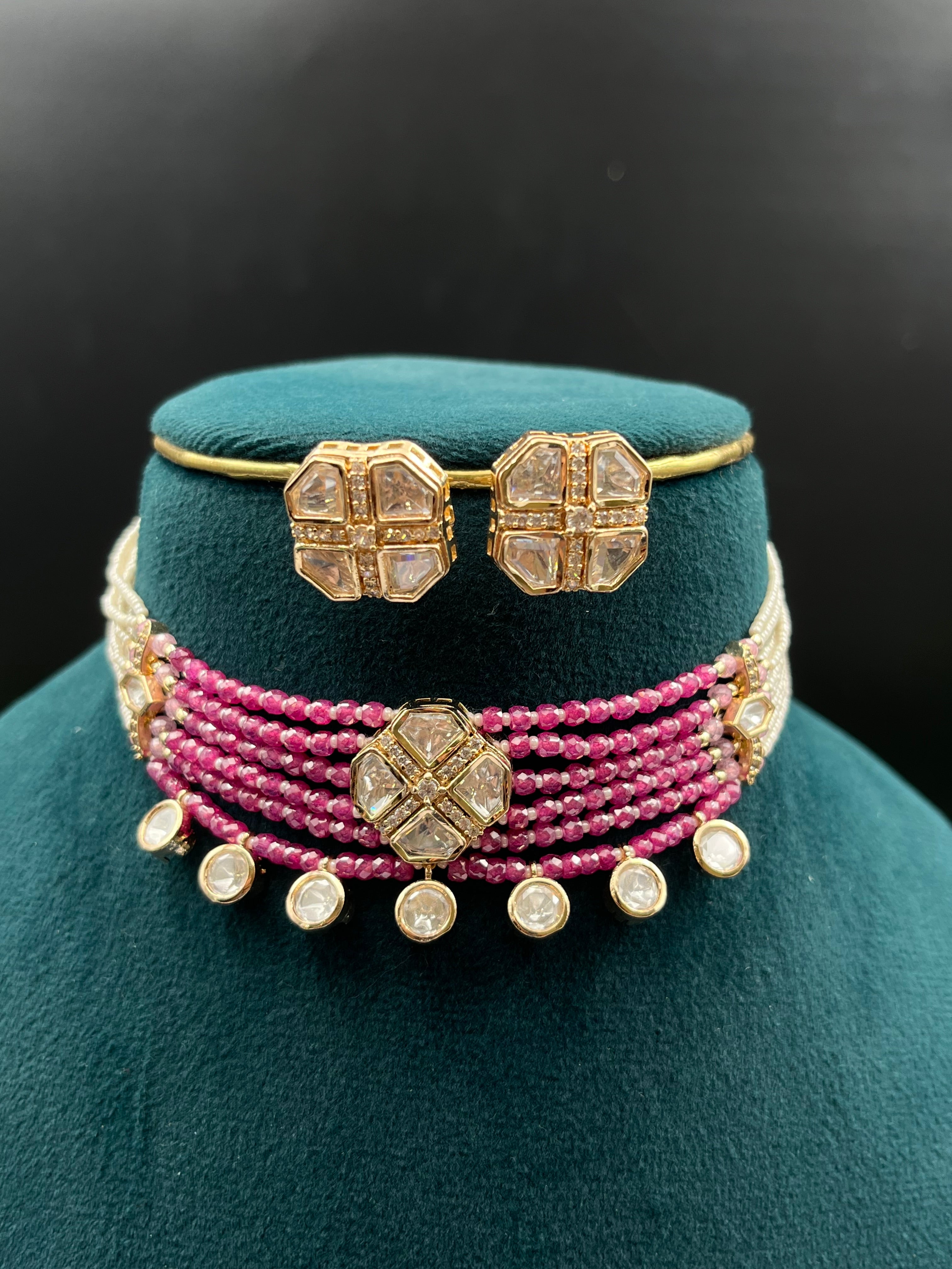 AALIYA NECKLACE