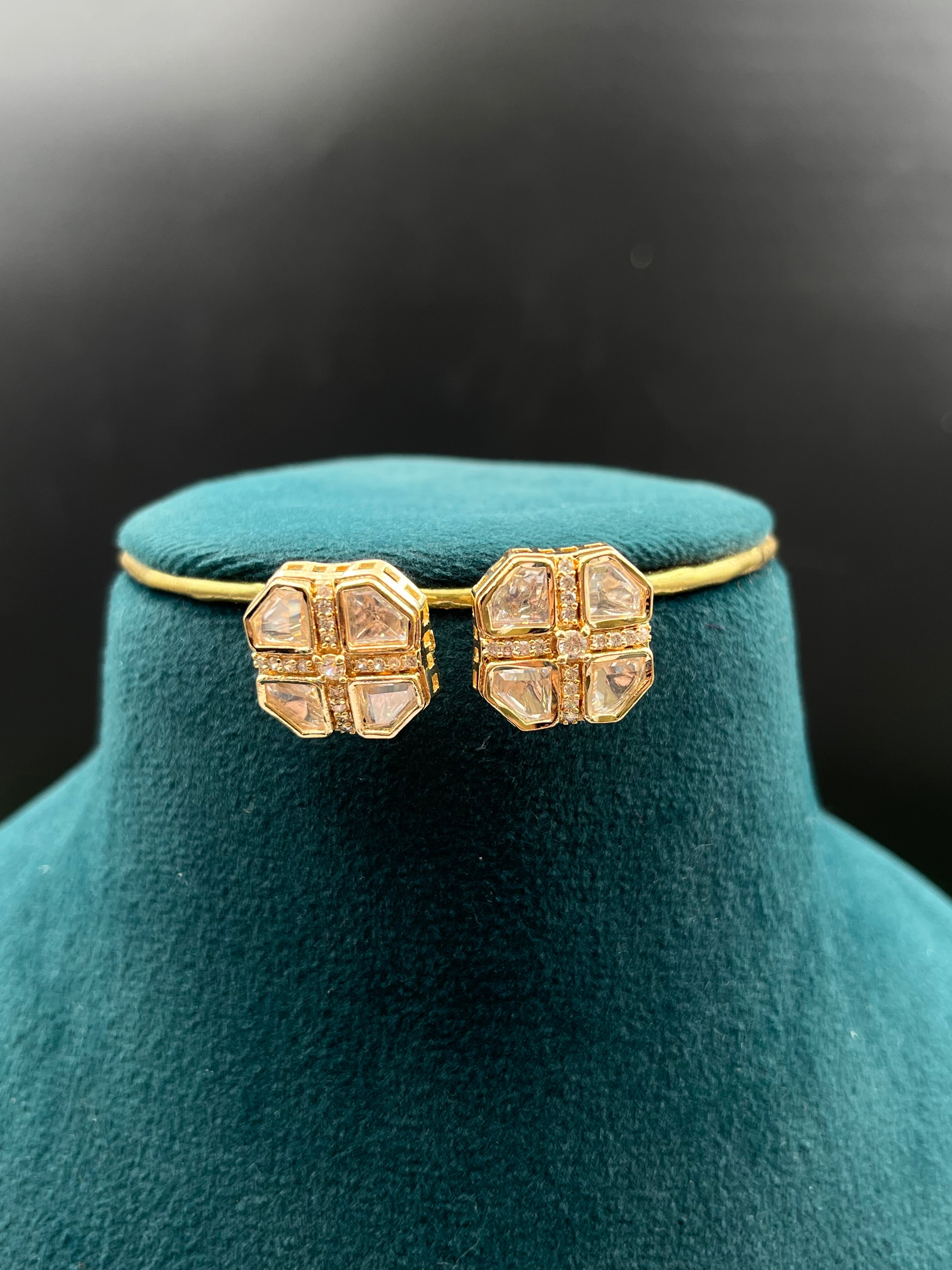 AALIYA NECKLACE