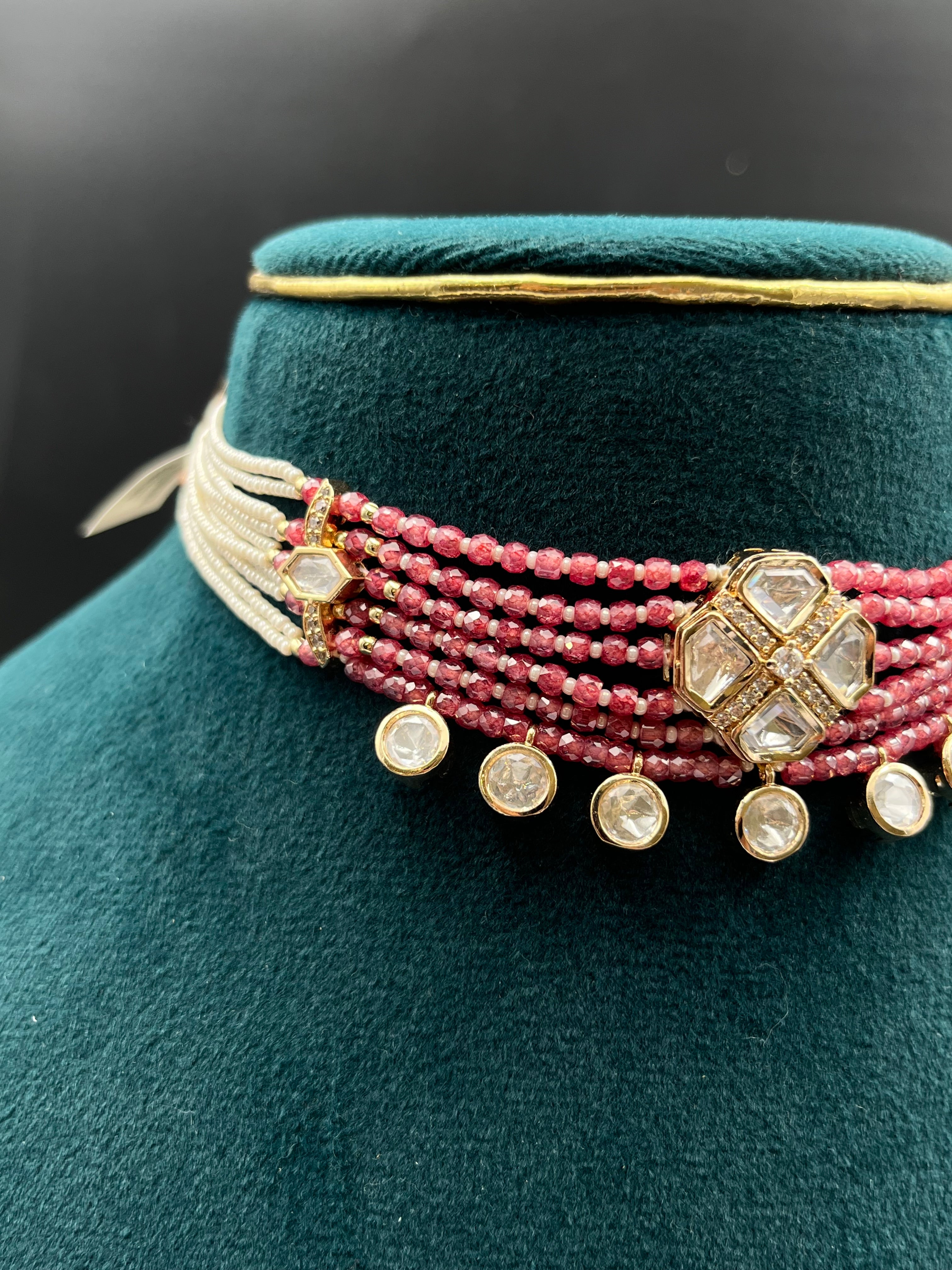 AALIYA NECKLACE