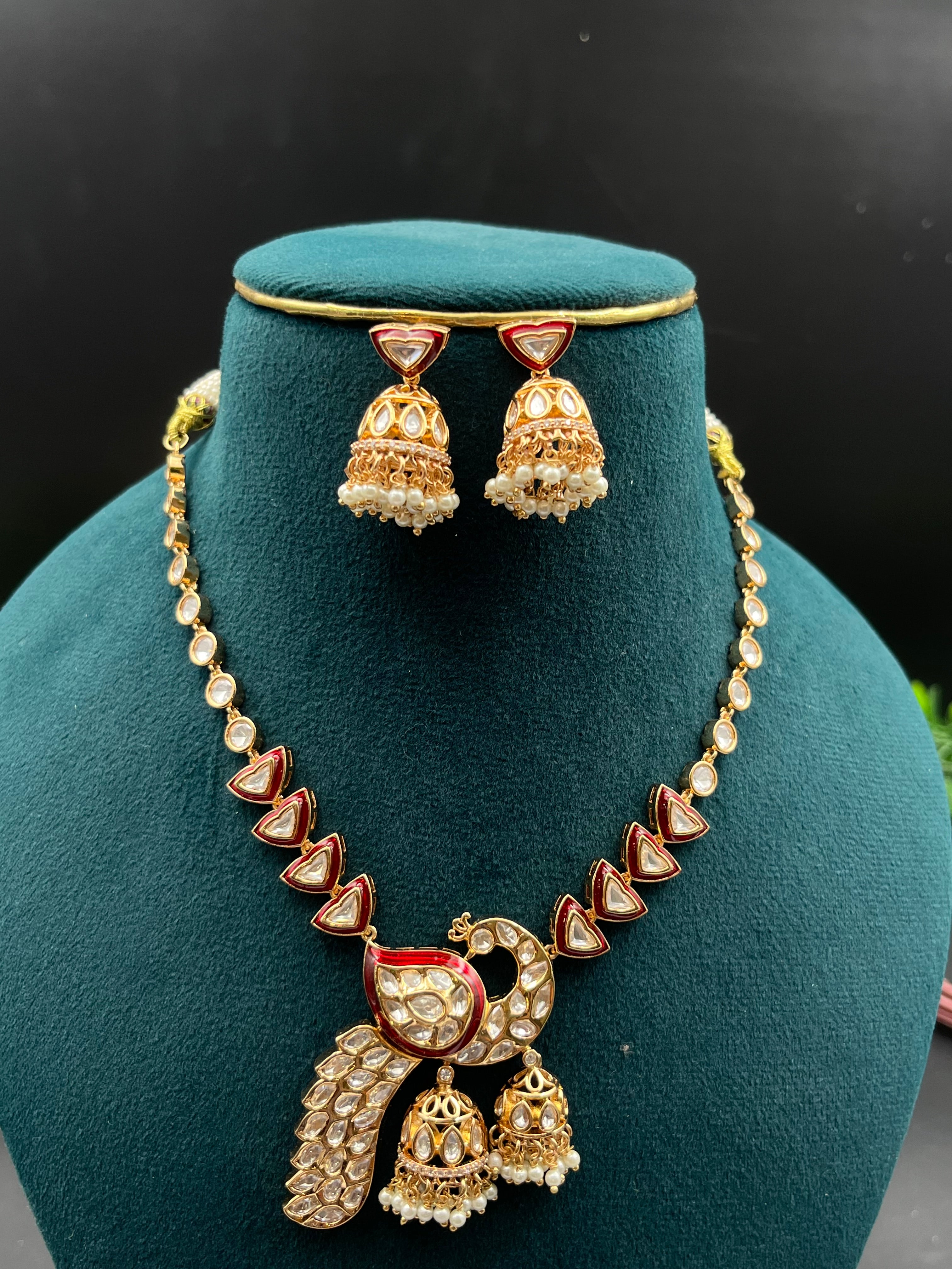 GAYU NECKLACE