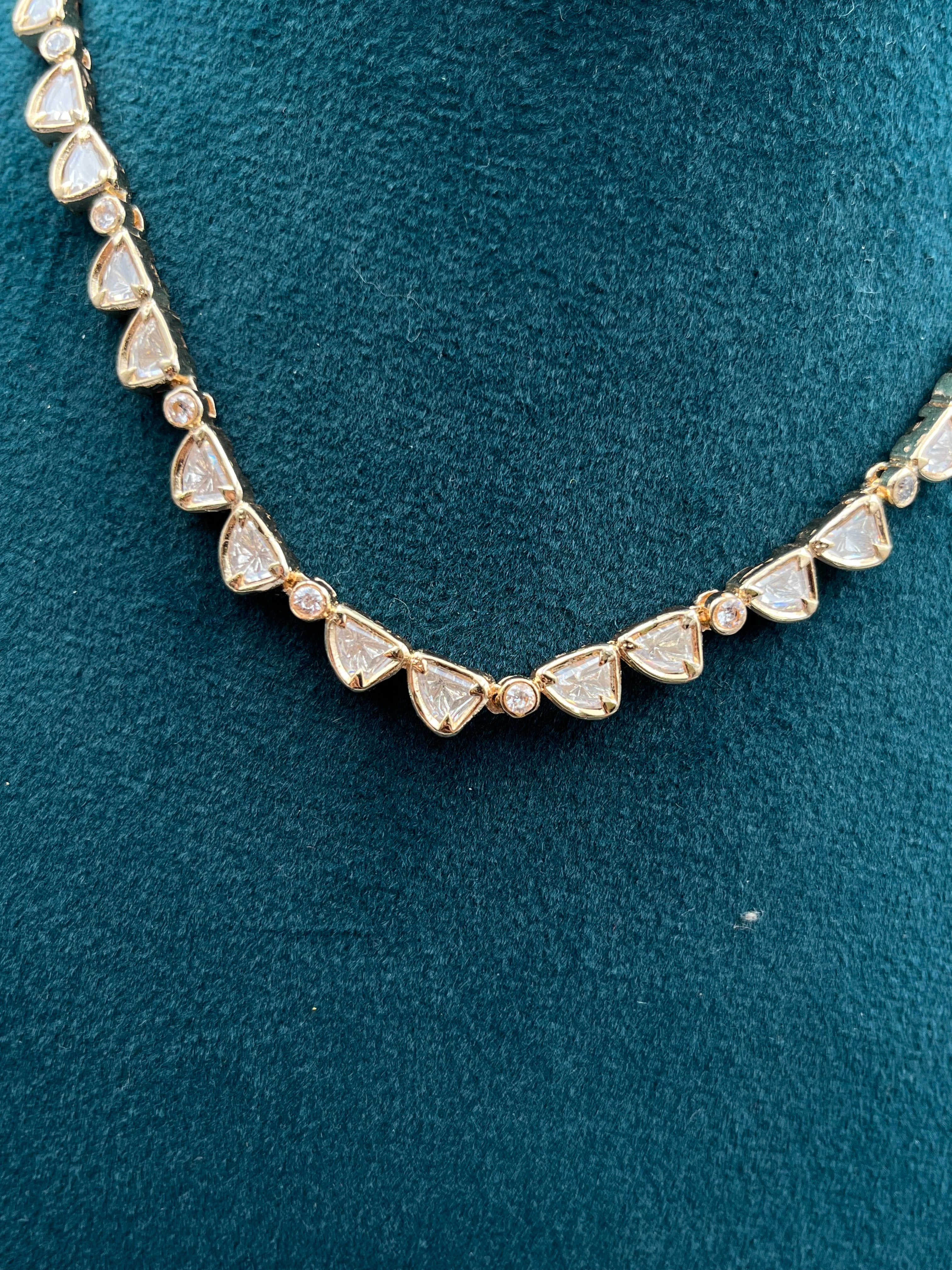 HEMA NECKLACE