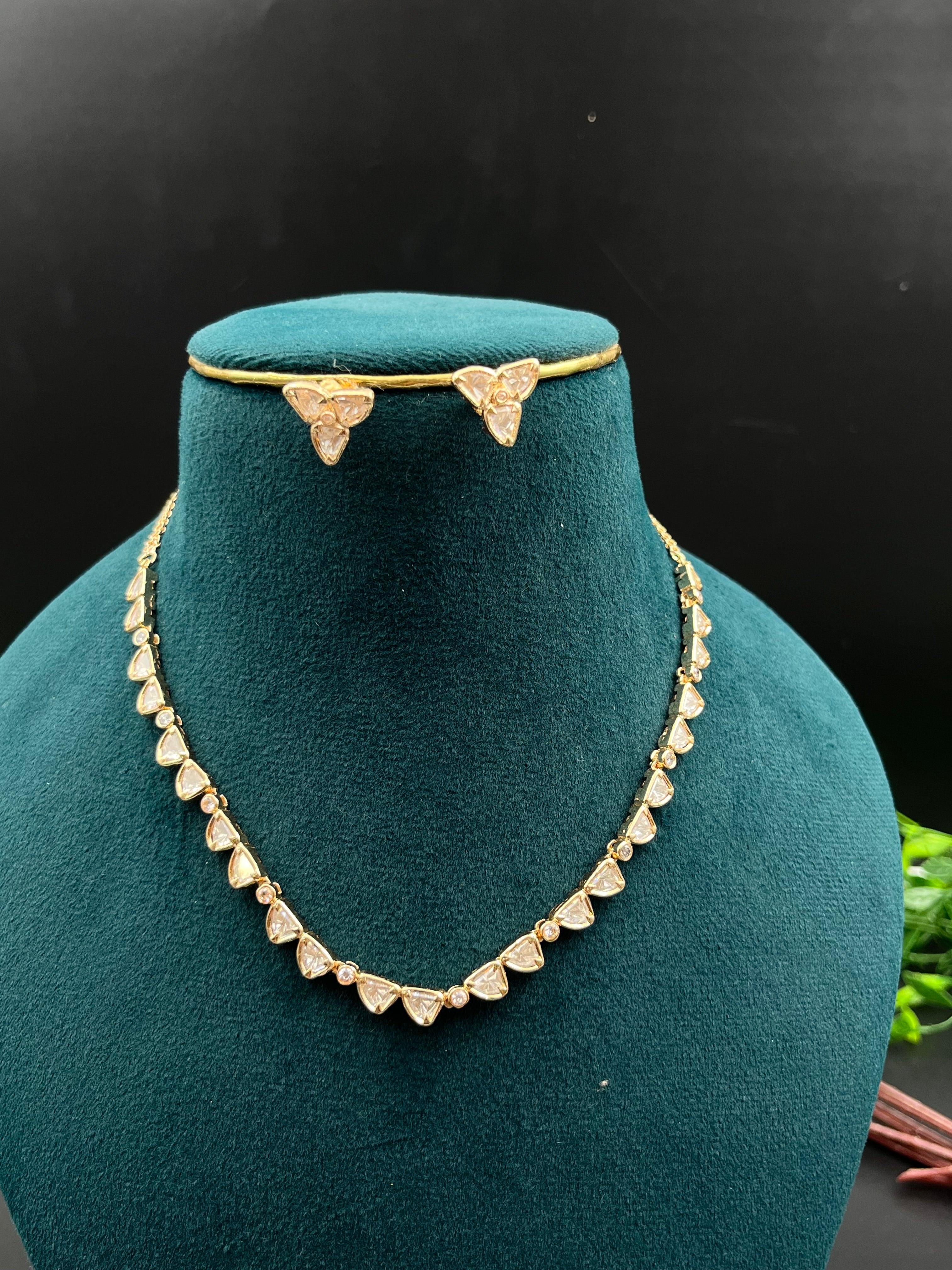 HEMA NECKLACE