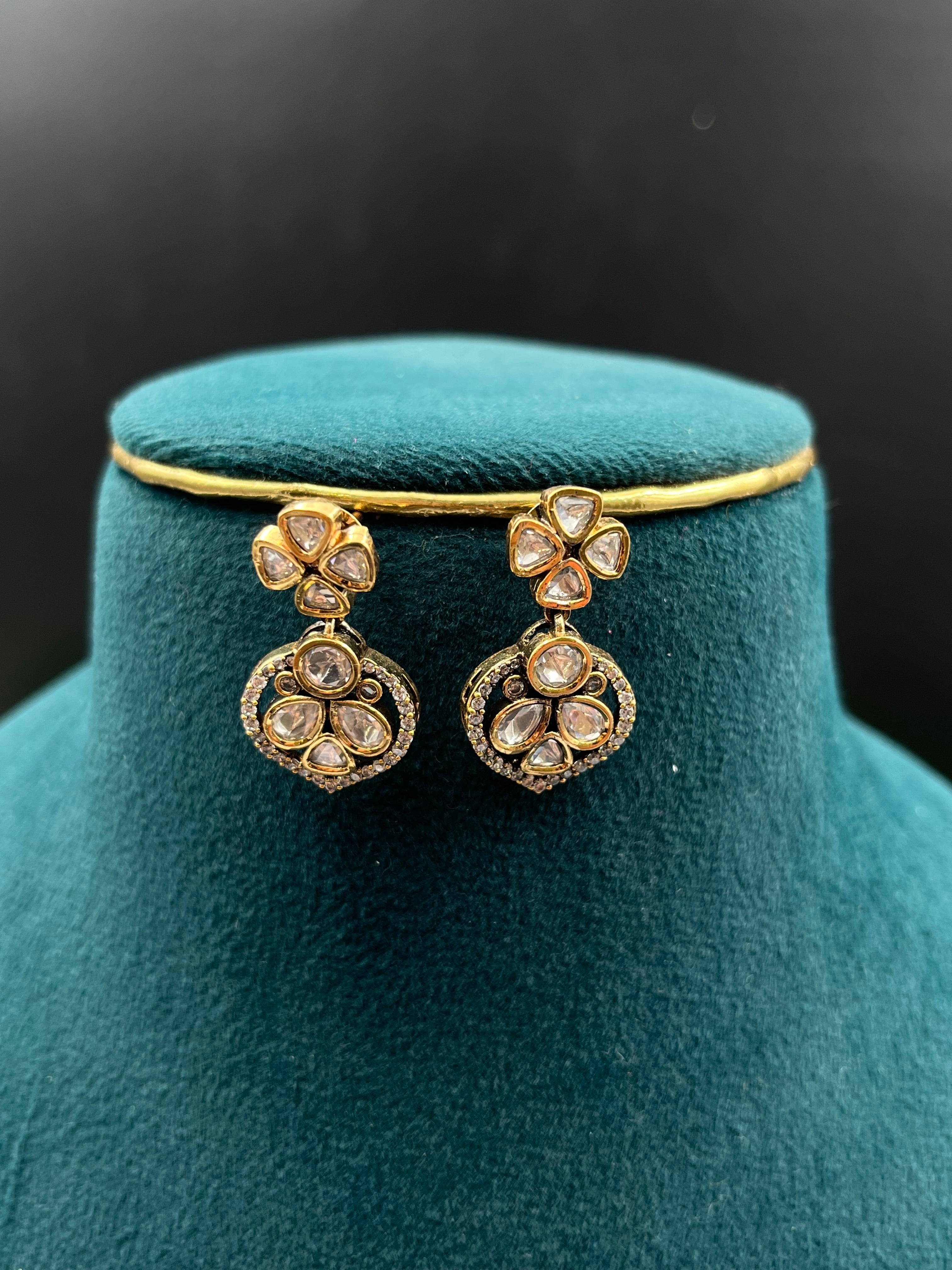 PUNAM NECKLACE