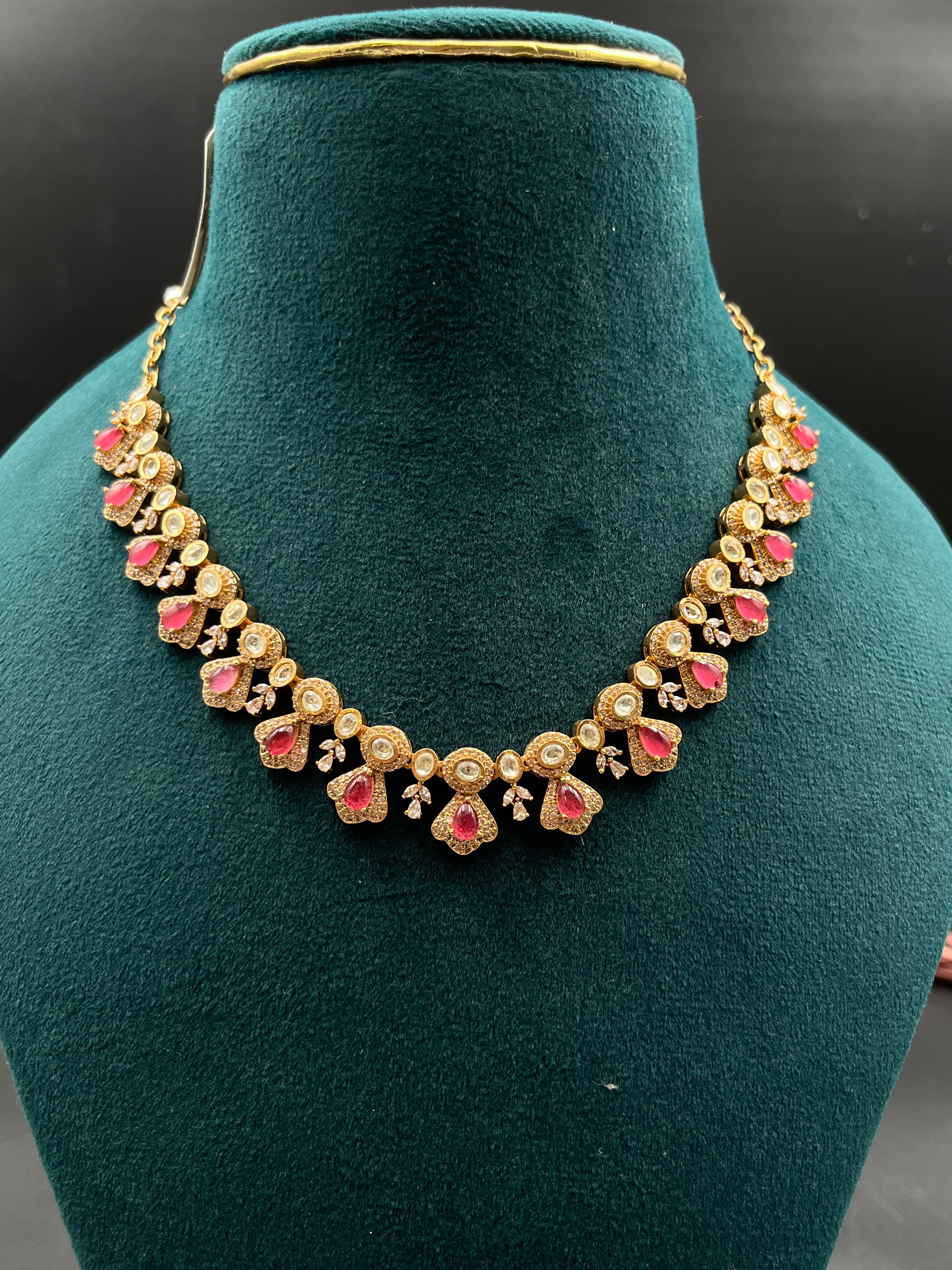 GUNU NECKLACE