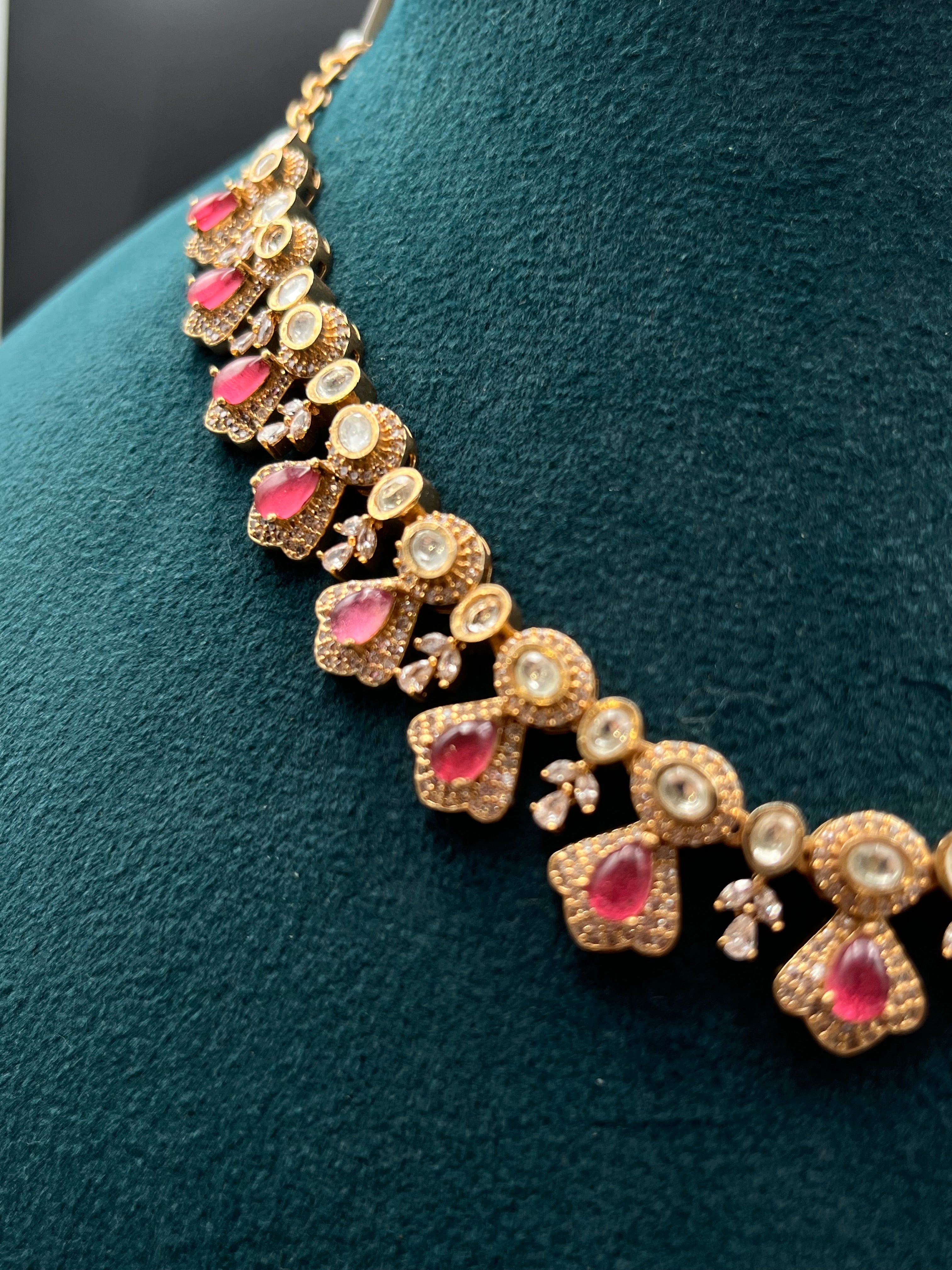 GUNU NECKLACE