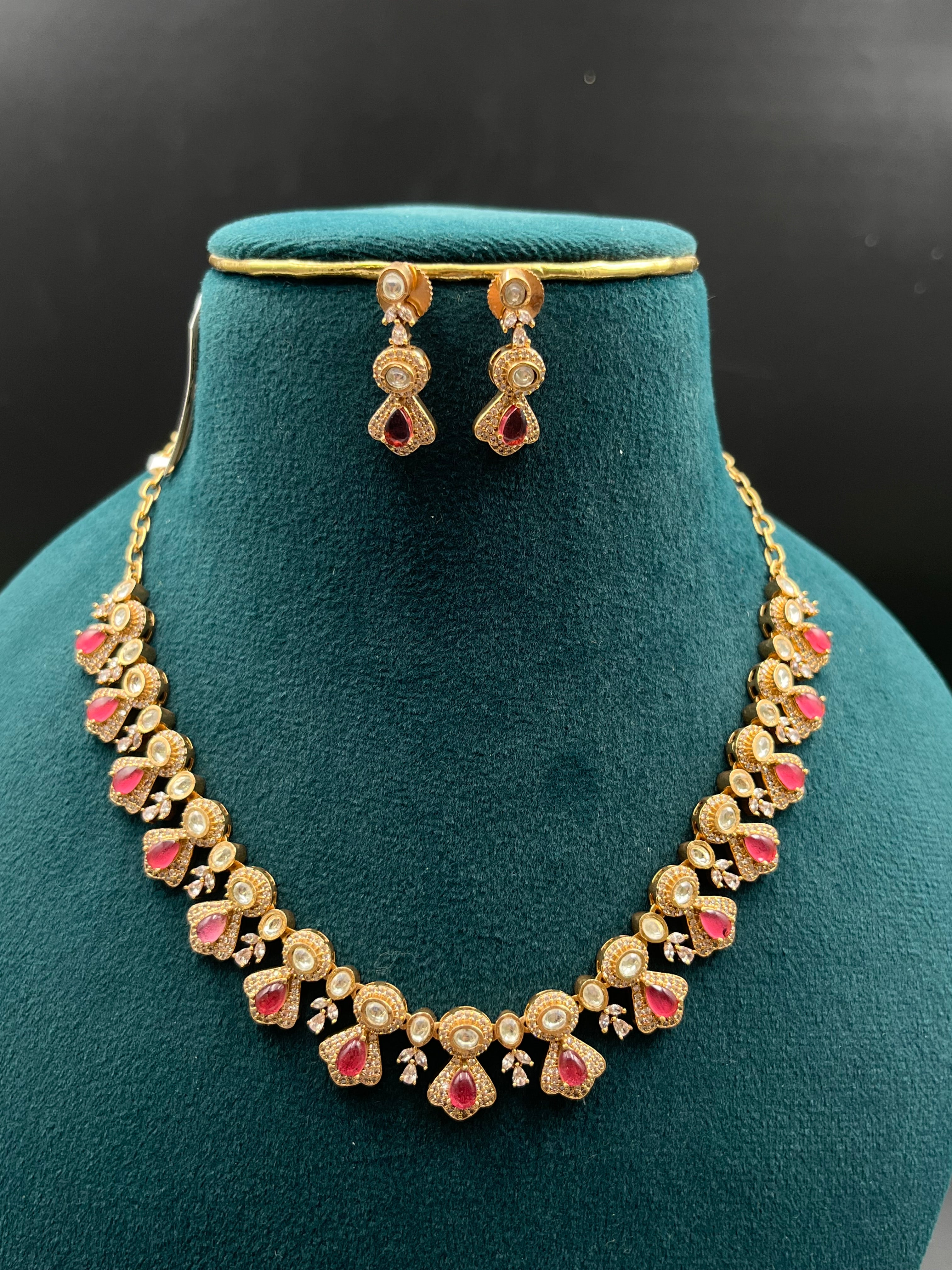 GUNU NECKLACE